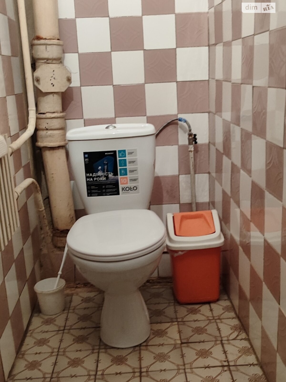 одноэтажная часть дома, 75 кв. м, кирпич. Сдается помесячно в Ровно, в районе Южный фото 1 одноэтажная часть дома, 75 кв. м, кирпич. Сдается помесячно в Ровно, в районе Южный фото 1