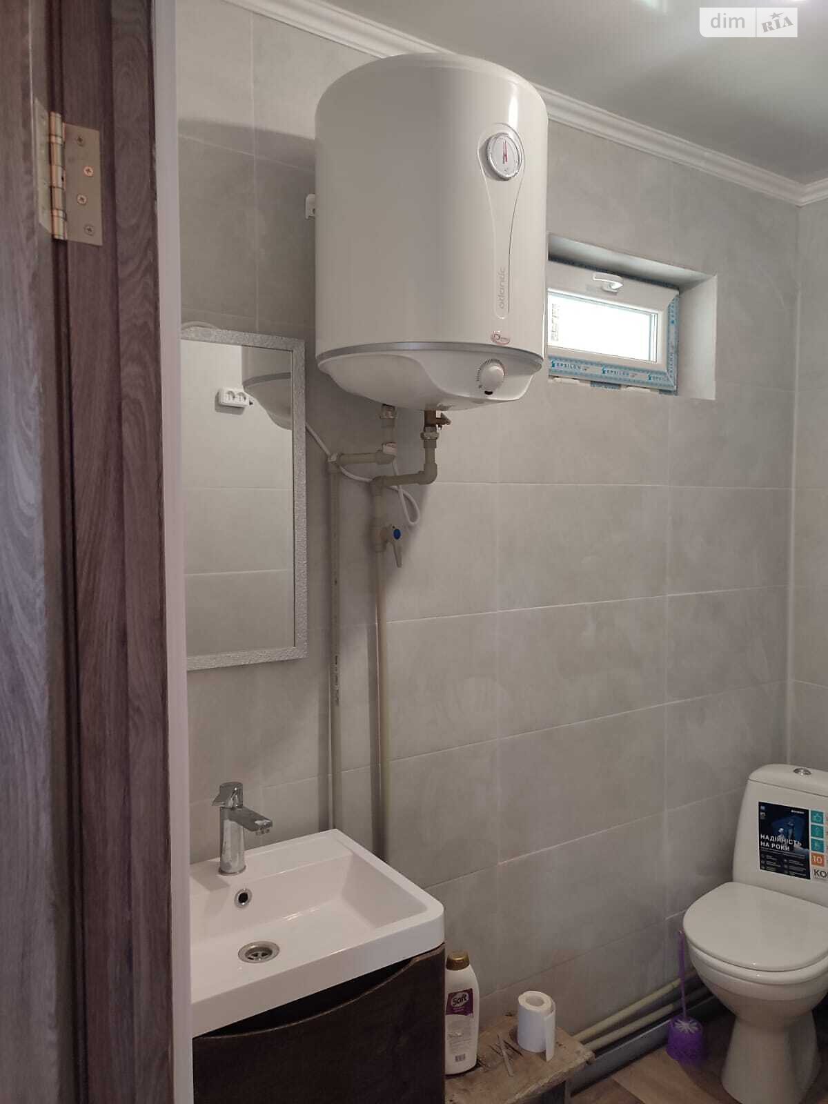 двопроверхова частина будинку, 50 кв. м, цегла. Здається помісячно в Тернополі, в районі Дружба фото 1