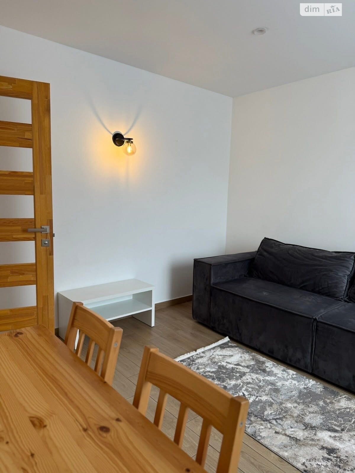 одноповерхова частина будинку, 115 кв. м, цегла. Здається помісячно в Ужгороді фото 1