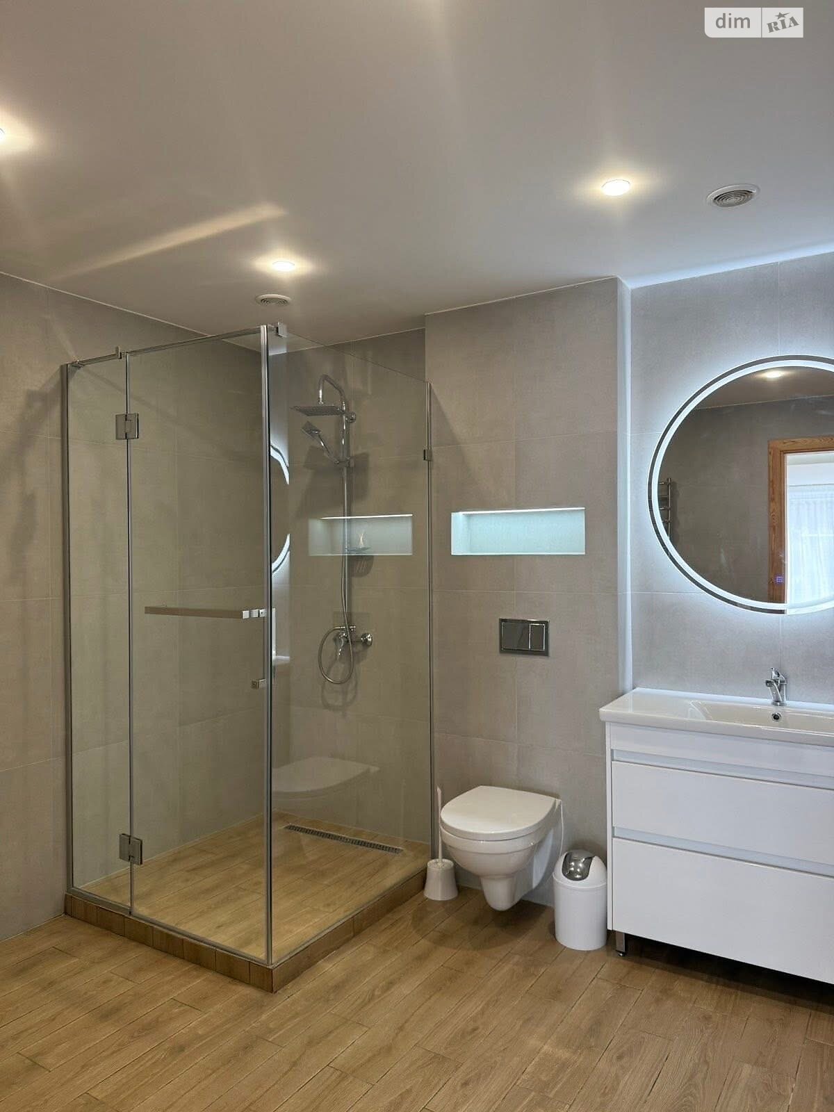 одноповерхова частина будинку, 115 кв. м, цегла. Здається помісячно в Ужгороді фото 1