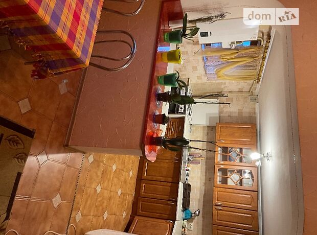 двухэтажная часть дома, 90 кв. м, кирпич. Сдается помесячно в село Сторожница, Закарпатская обл. фото 1 двухэтажная часть дома, 90 кв. м, кирпич. Сдается помесячно в село Сторожница, Закарпатская обл. фото 1