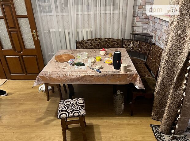 двухэтажная часть дома, 65 кв. м, кирпич. Сдается помесячно в Виннице, в районе Старый город фото 1 двухэтажная часть дома, 65 кв. м, кирпич. Сдается помесячно в Виннице, в районе Старый город фото 1