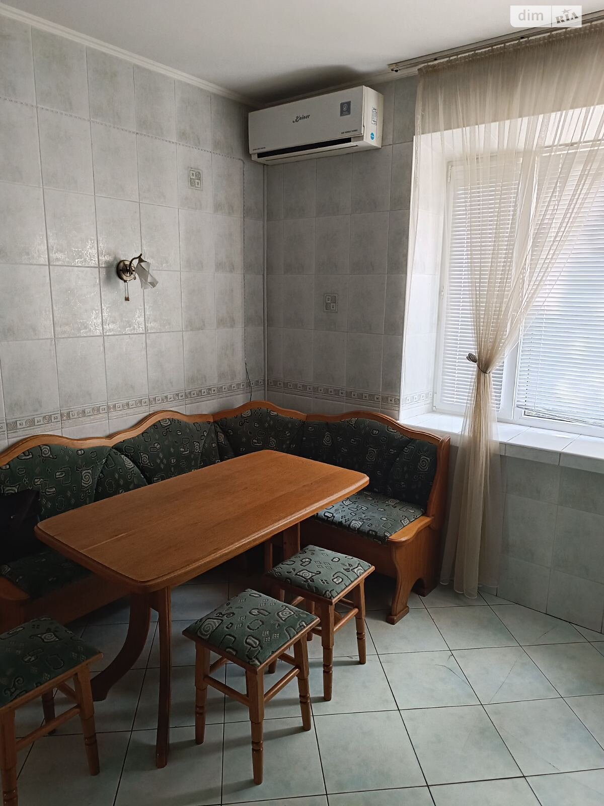 чотириповерхова частина будинку, 270 кв. м, цегла. Здається помісячно в Вінниці, в районі Старе місто фото 1 чотирипроверхова частина будинку, 270 кв. м, цегла. Здається помісячно в Вінниці, в районі Старе місто фото 1