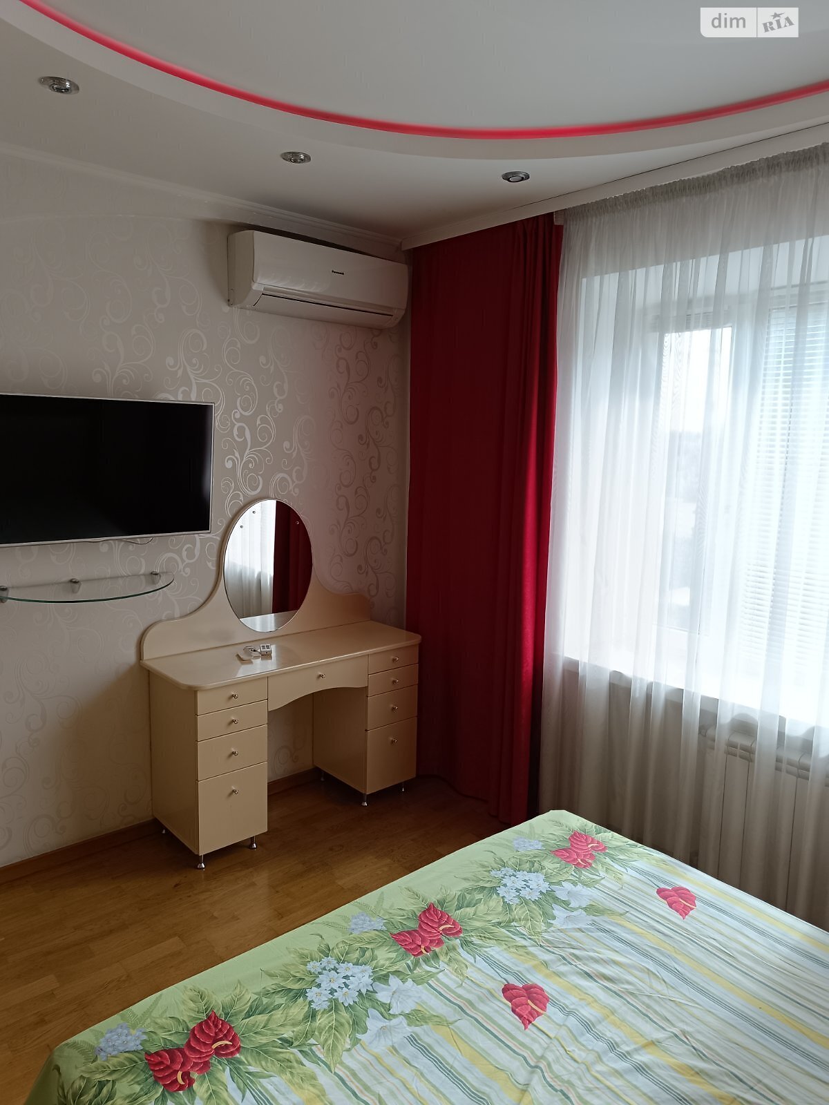чотириповерхова частина будинку, 270 кв. м, цегла. Здається помісячно в Вінниці, в районі Старе місто фото 1 чотирипроверхова частина будинку, 270 кв. м, цегла. Здається помісячно в Вінниці, в районі Старе місто фото 1