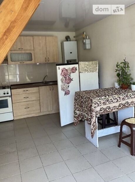 двухэтажная часть дома, 40 кв. м, кирпич. Сдается помесячно в Виннице, в районе Старый город фото 1 двухэтажная часть дома, 40 кв. м, кирпич. Сдается помесячно в Виннице, в районе Старый город фото 1