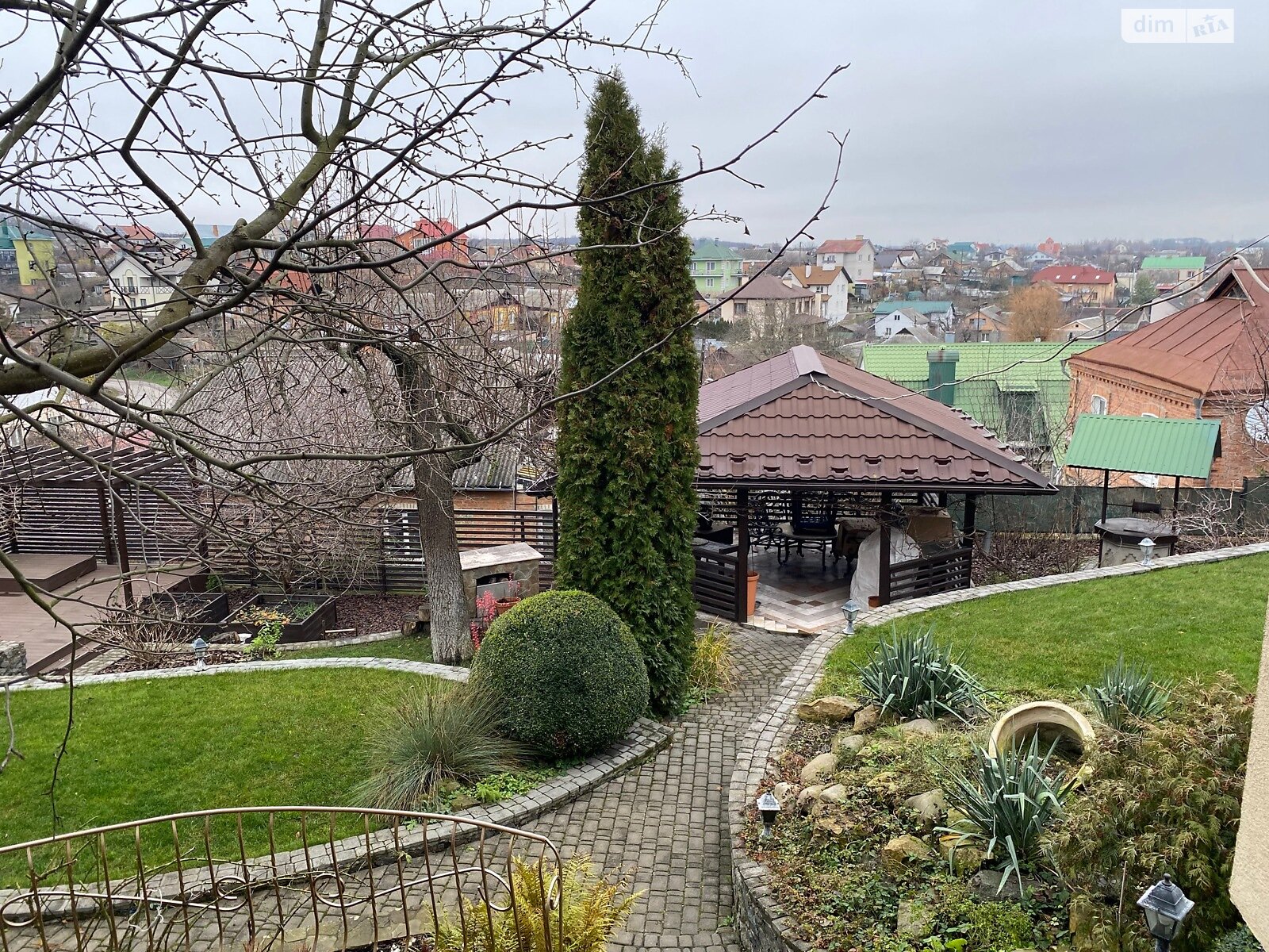 одноэтажная часть дома, 125 кв. м, кирпич. Сдается помесячно в Виннице, в районе Центр фото 1