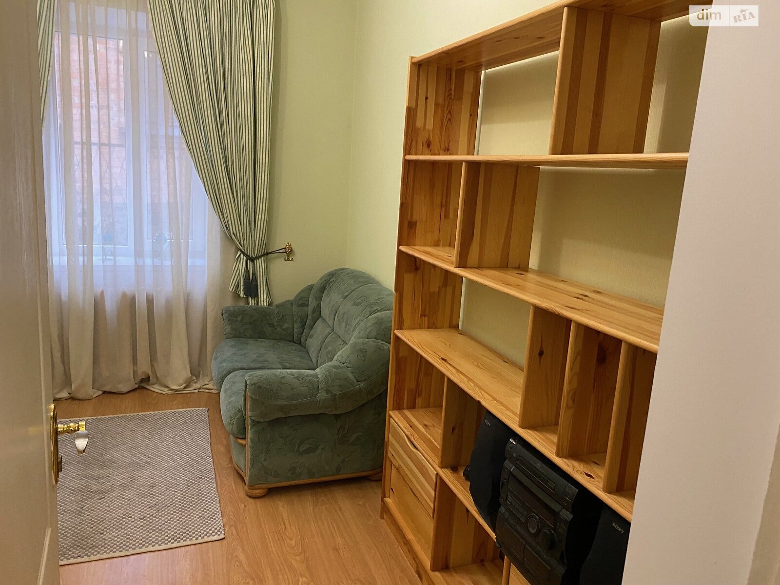 одноэтажная часть дома, 125 кв. м, кирпич. Сдается помесячно в Виннице, в районе Центр фото 1