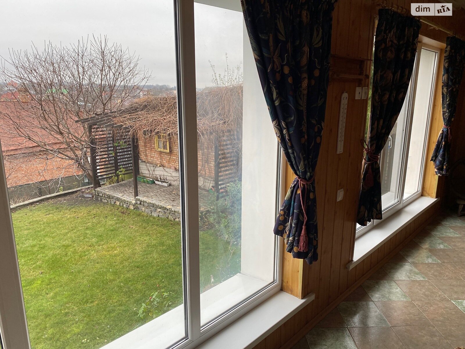 одноэтажная часть дома, 125 кв. м, кирпич. Сдается помесячно в Виннице, в районе Центр фото 1