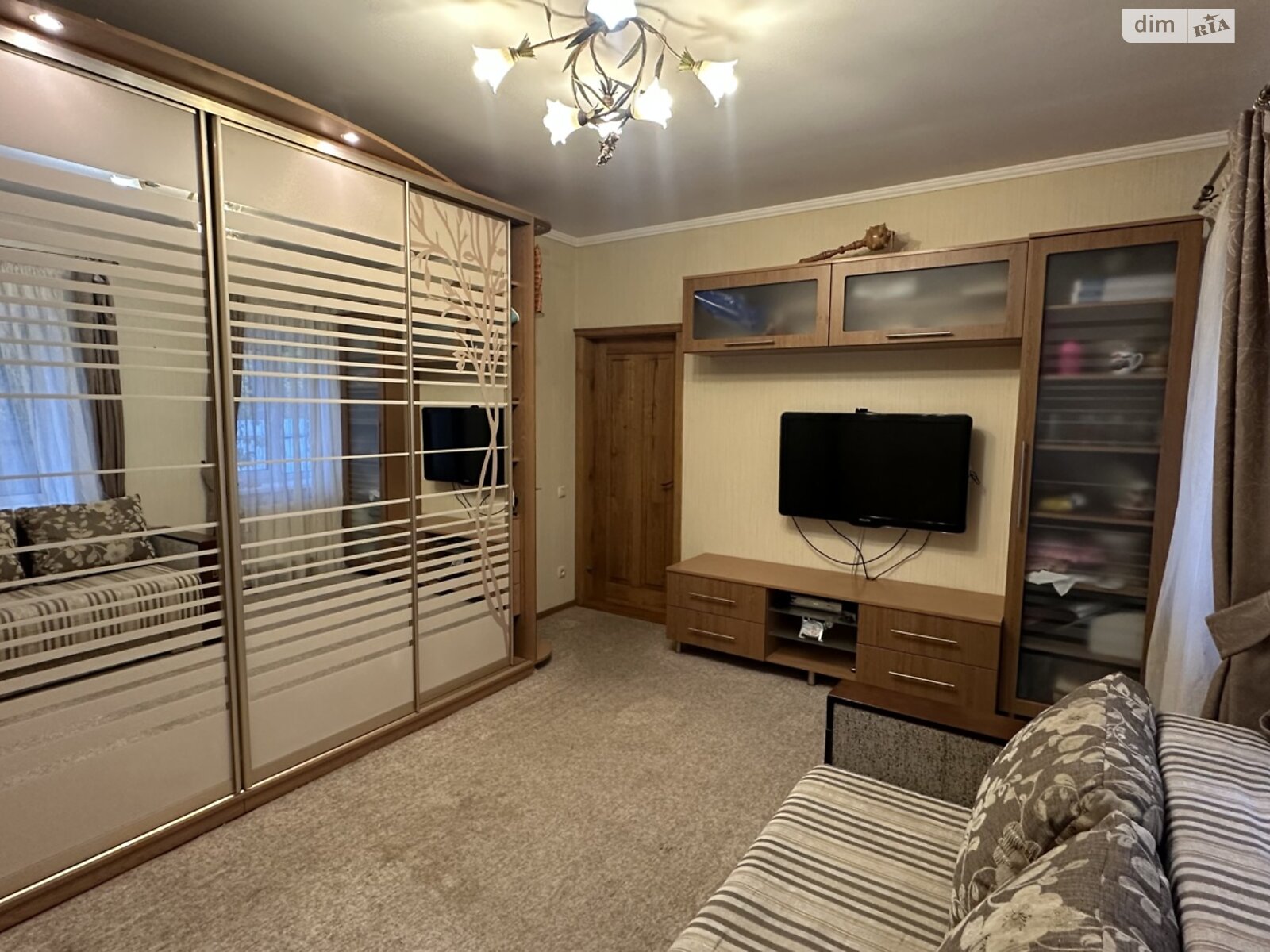 одноповерхова частина будинку, 47 кв. м, цегла. Здається помісячно в Вінниці фото 1 одноповерхова частина будинку, 47 кв. м, цегла. Здається помісячно в Вінниці фото 1