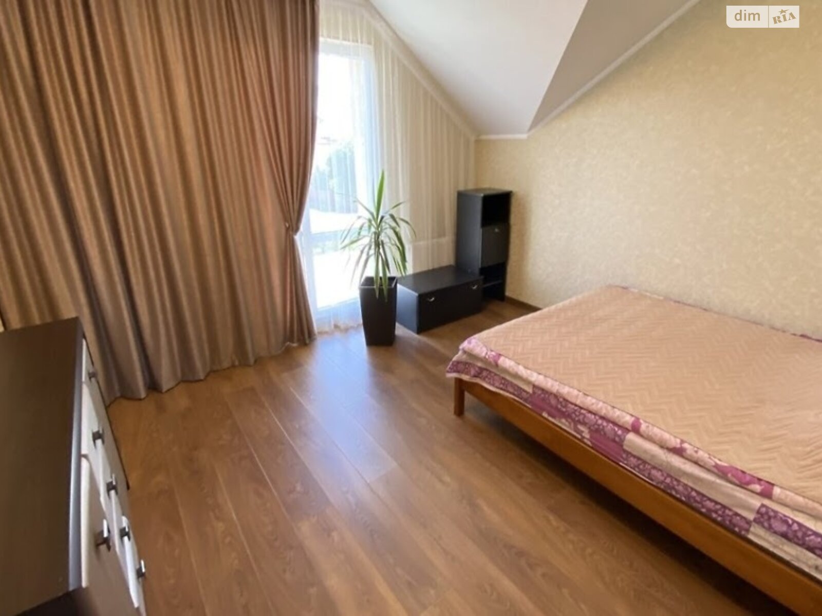 двухэтажный дом, 192 кв. м, кирпич. Сдается помесячно в Агрономичном фото 1