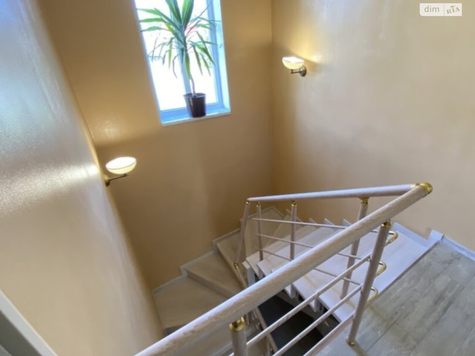 двухэтажный дом, 192 кв. м, кирпич. Сдается помесячно в Агрономичном фото 1