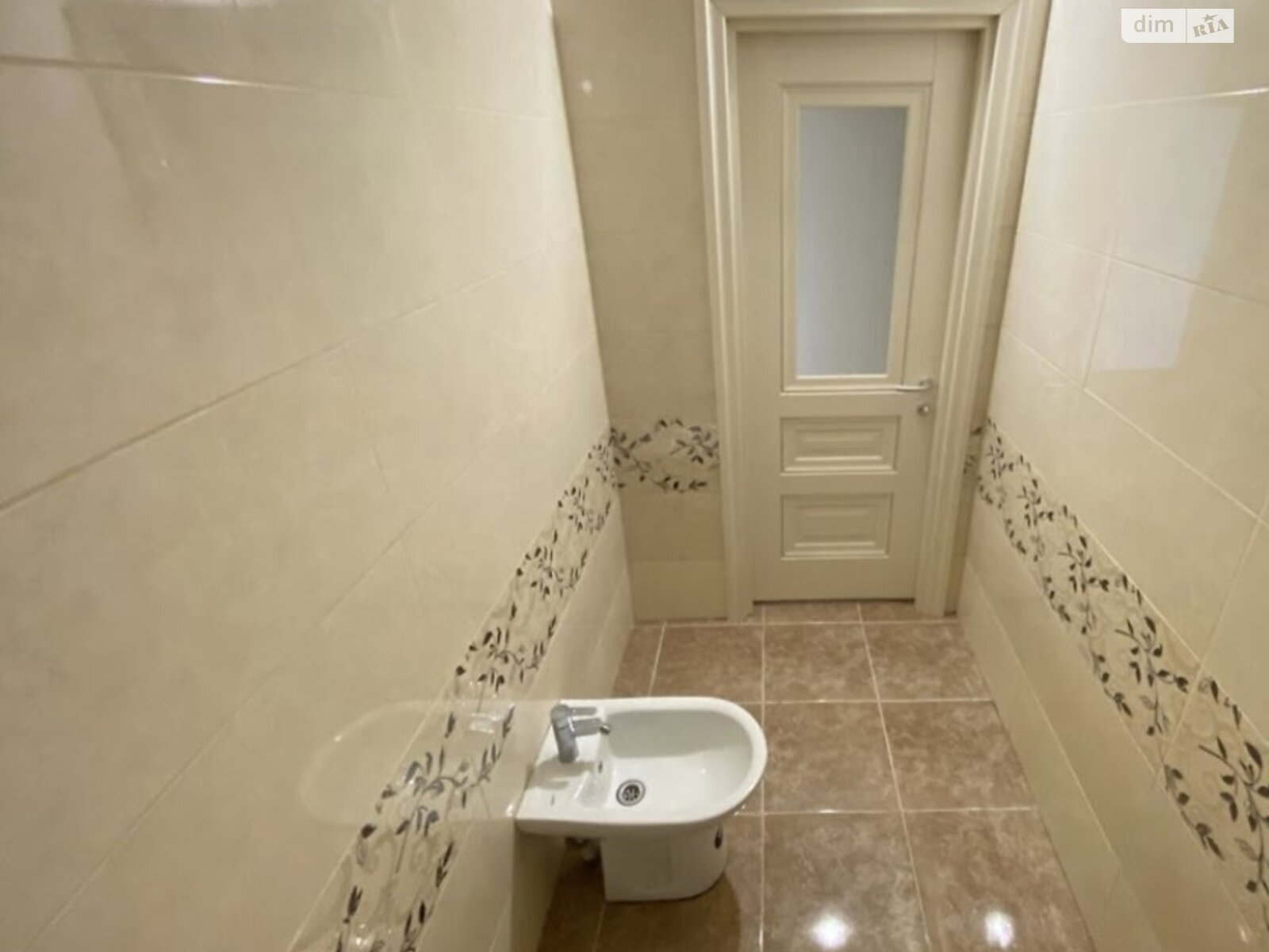 двухэтажный дом, 192 кв. м, кирпич. Сдается помесячно в Агрономичном фото 1