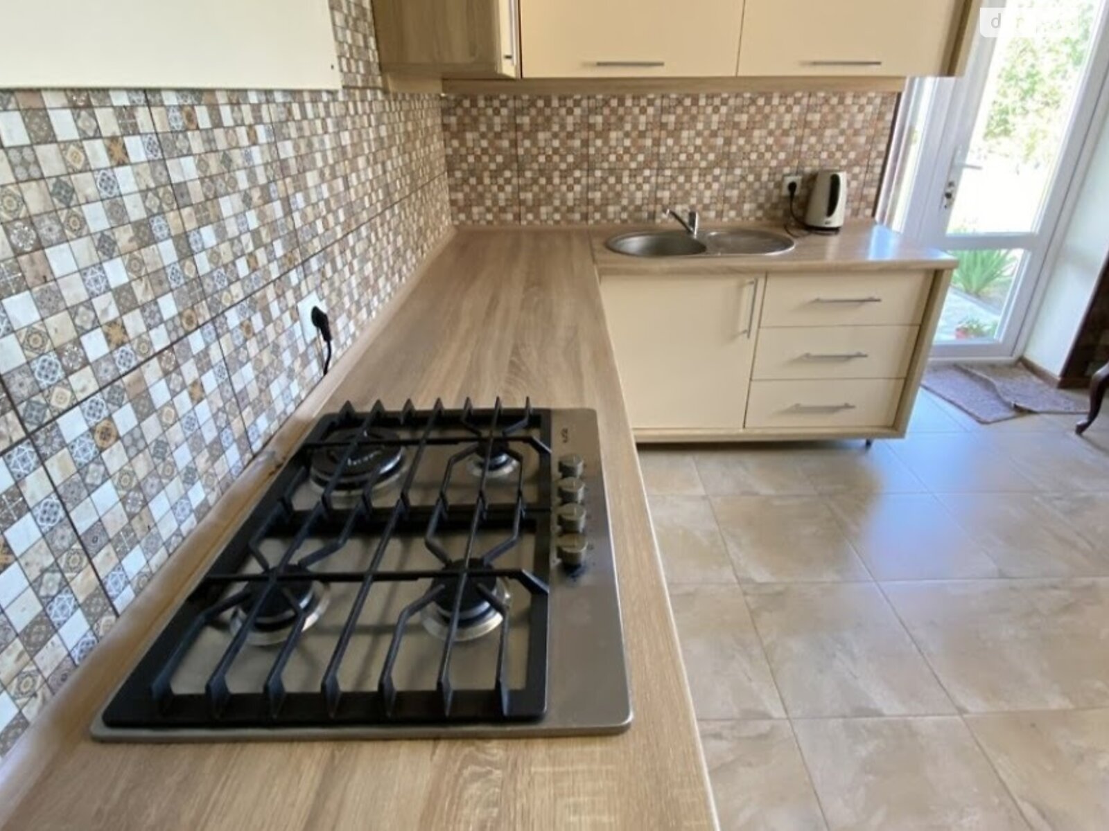 двухэтажный дом, 192 кв. м, кирпич. Сдается помесячно в Агрономичном фото 1