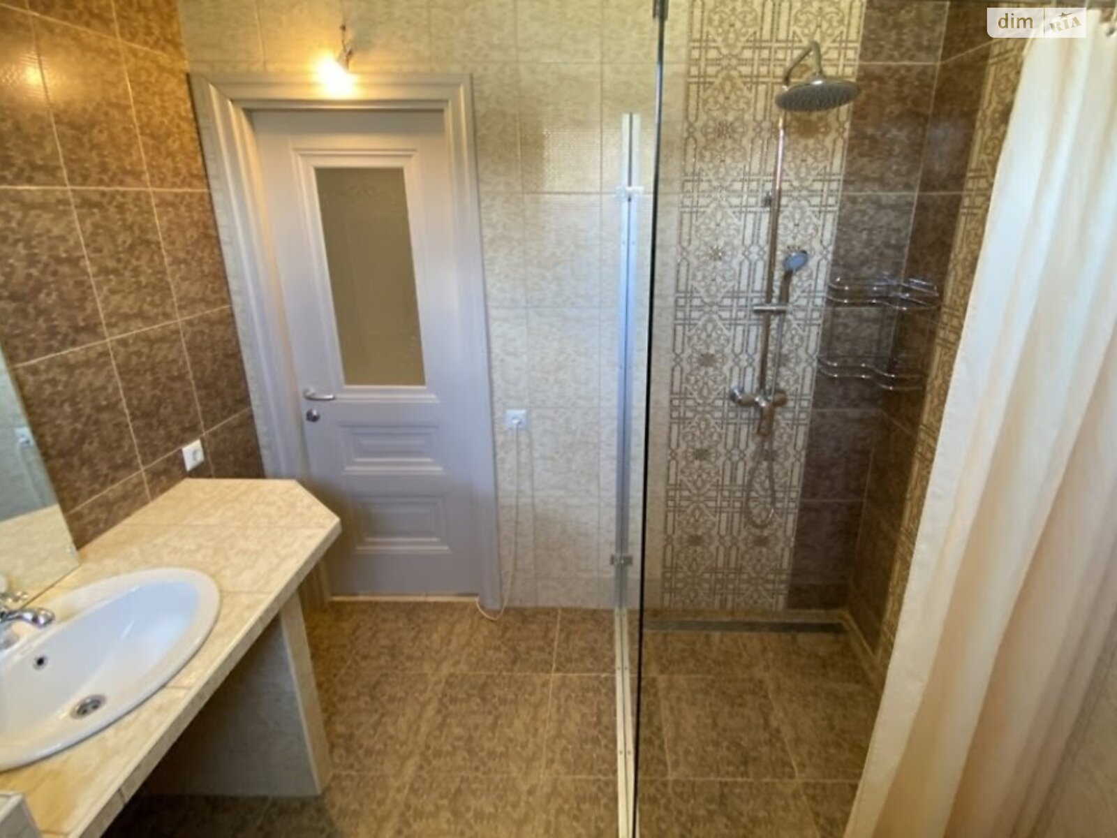 двухэтажный дом, 192 кв. м, кирпич. Сдается помесячно в Агрономичном фото 1