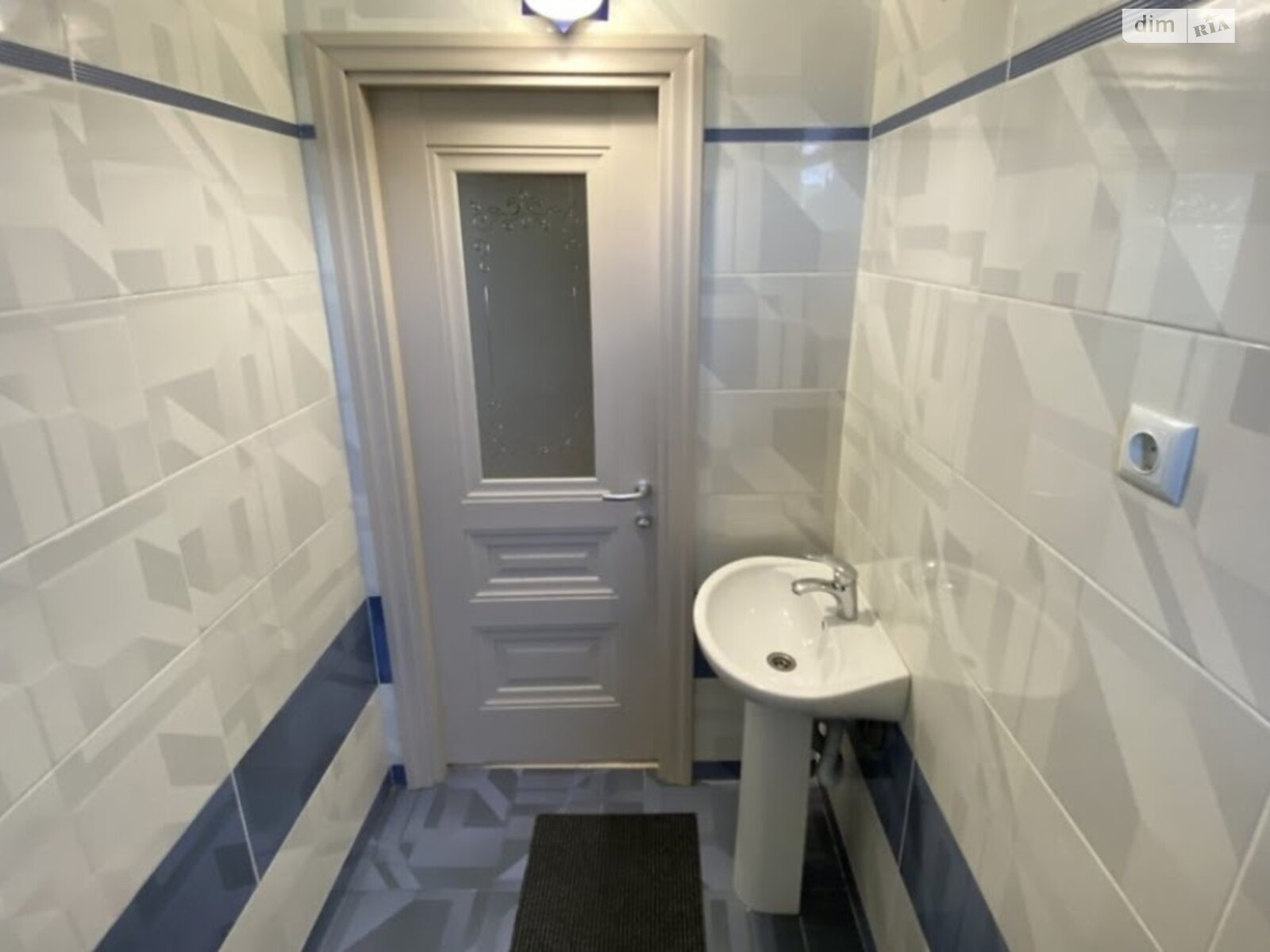 двухэтажный дом, 192 кв. м, кирпич. Сдается помесячно в Агрономичном фото 1