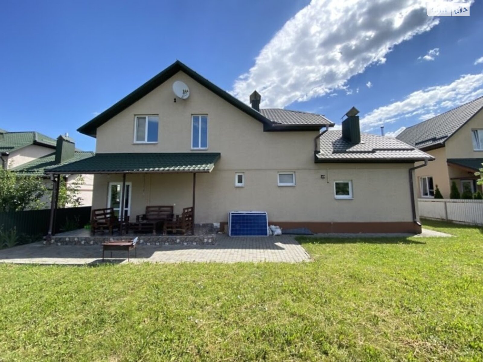 двухэтажный дом, 192 кв. м, кирпич. Сдается помесячно в Агрономичном фото 1