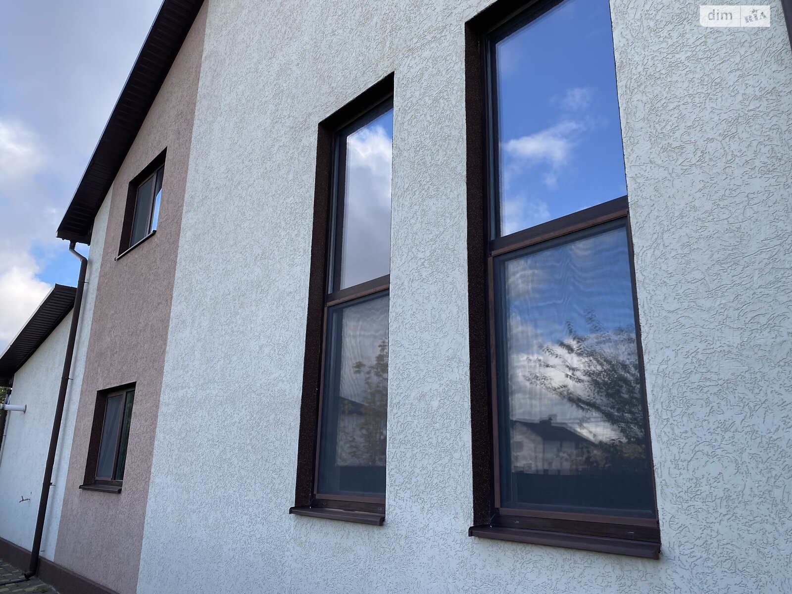 двоповерховий будинок з верандою, 245 кв. м, цегла. Здається помісячно в Агрономічному фото 1 двоповерховий будинок з верандою, 245 кв. м, цегла. Здається помісячно в Агрономічному фото 1