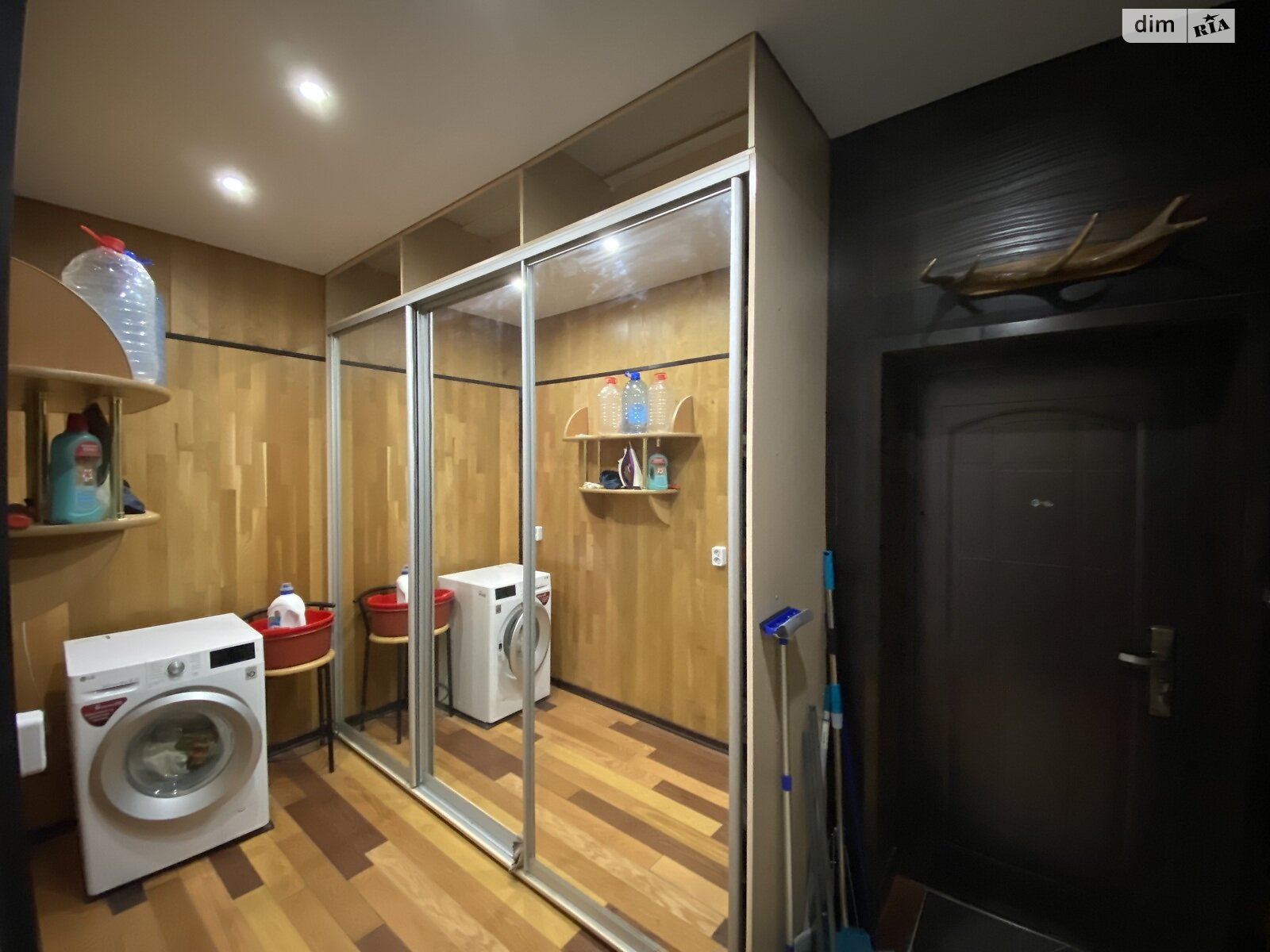 двоповерховий будинок з верандою, 245 кв. м, цегла. Здається помісячно в Агрономічному фото 1 двоповерховий будинок з верандою, 245 кв. м, цегла. Здається помісячно в Агрономічному фото 1