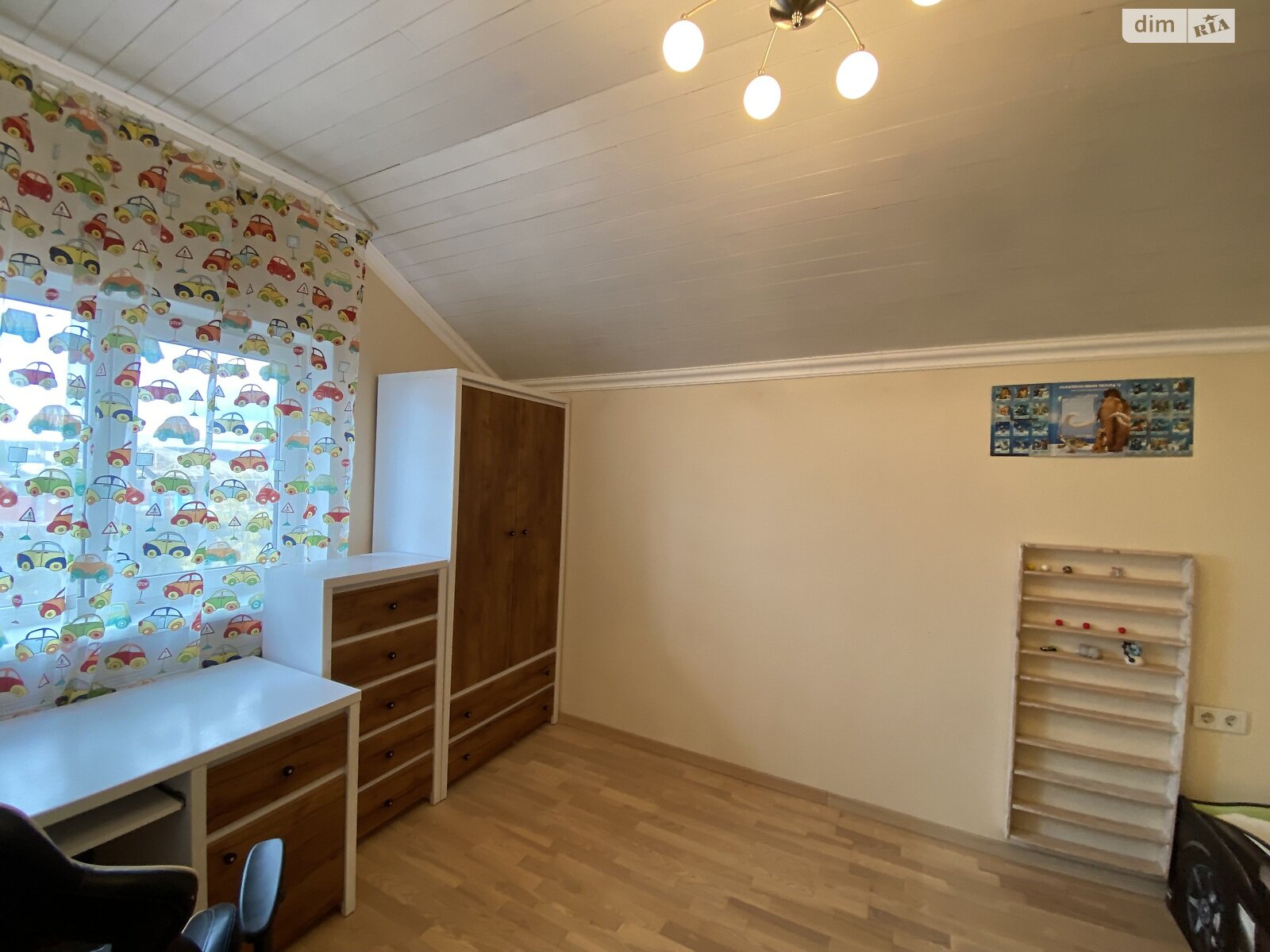 двоповерховий будинок з верандою, 245 кв. м, цегла. Здається помісячно в Агрономічному фото 1 двоповерховий будинок з верандою, 245 кв. м, цегла. Здається помісячно в Агрономічному фото 1