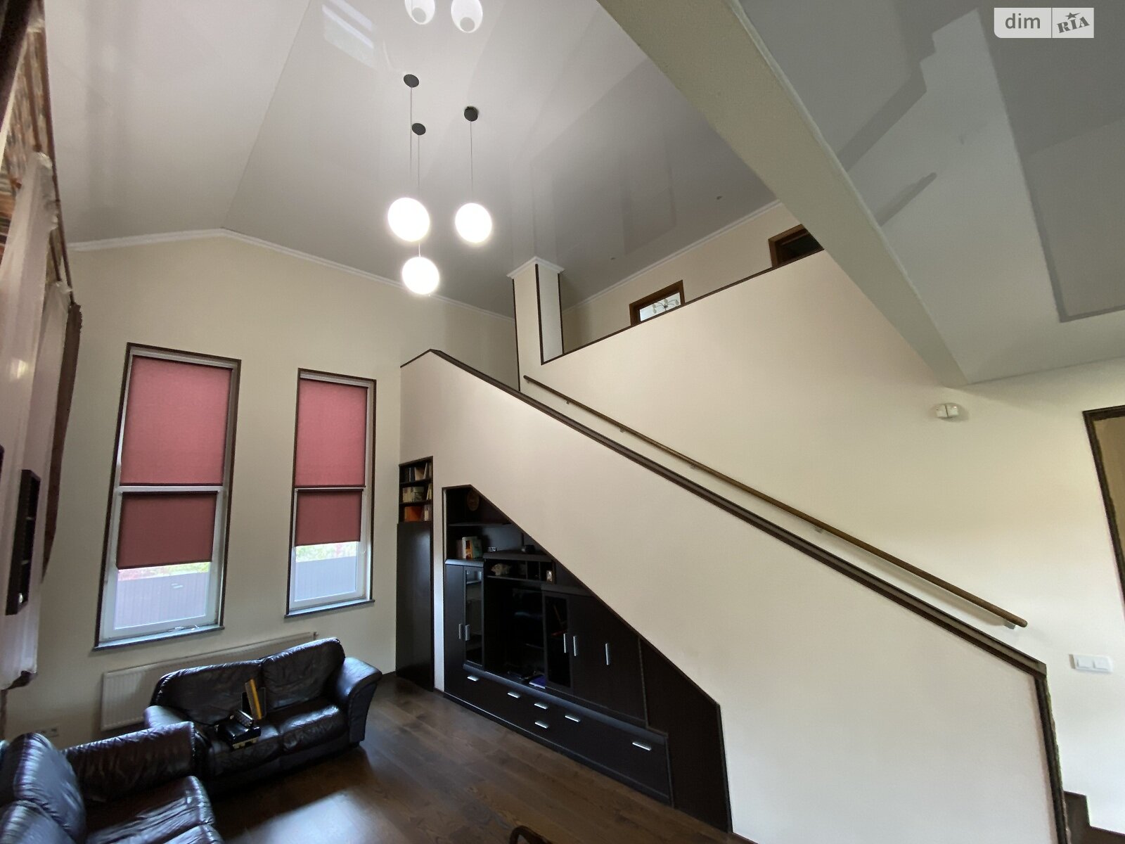 двоповерховий будинок з верандою, 245 кв. м, цегла. Здається помісячно в Агрономічному фото 1 двоповерховий будинок з верандою, 245 кв. м, цегла. Здається помісячно в Агрономічному фото 1