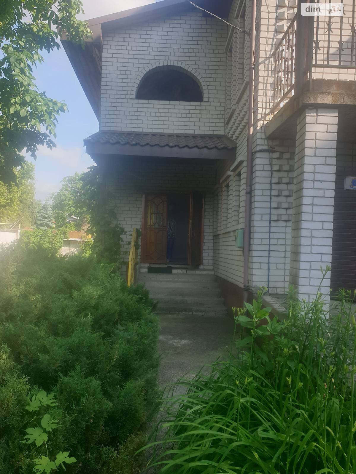 двухэтажный дом, 325 кв. м, кирпич силикатный. Сдается помесячно в Александровке фото 1 двухэтажный дом, 325 кв. м, кирпич силикатный. Сдается помесячно в Александровке фото 1