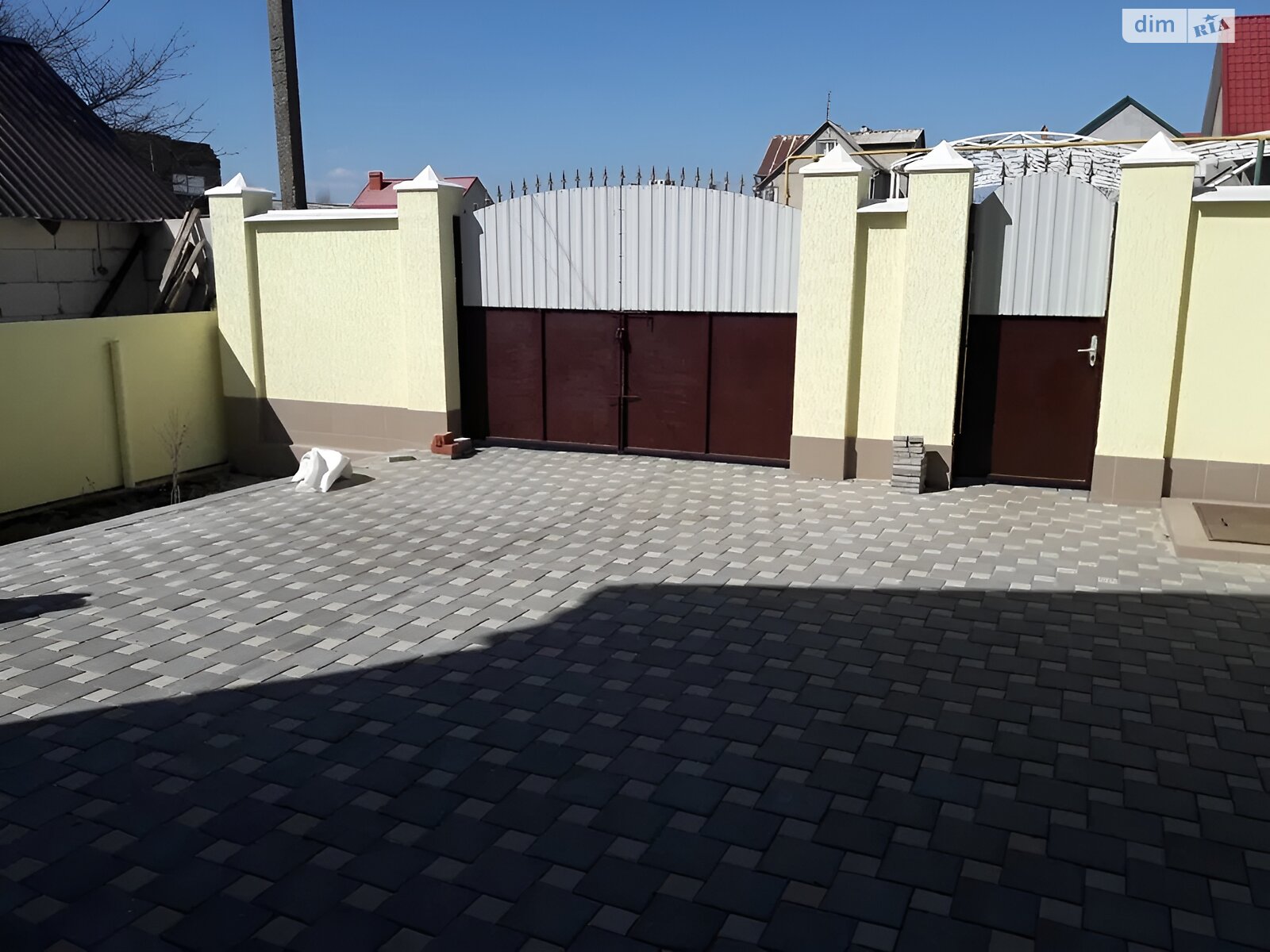 двоповерховий будинок з гаражем, 200 кв. м, цегла. Здається помісячно в Авангарді фото 1 двоповерховий будинок з гаражем, 200 кв. м, цегла. Здається помісячно в Авангарді фото 1