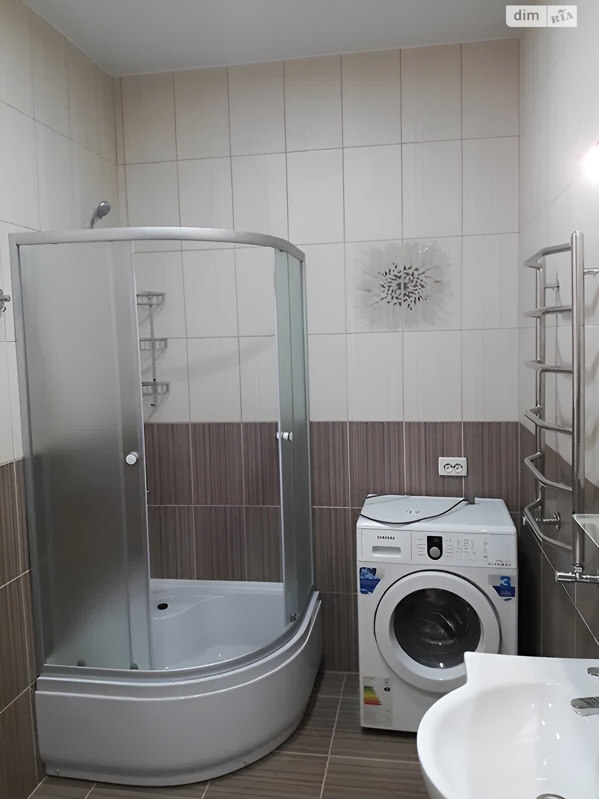 двоповерховий будинок з гаражем, 200 кв. м, цегла. Здається помісячно в Авангарді фото 1 двоповерховий будинок з гаражем, 200 кв. м, цегла. Здається помісячно в Авангарді фото 1