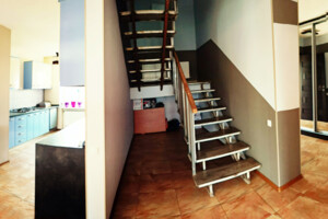 двухэтажный дом, 210 кв. м, кирпич. Сдается помесячно в Бабаях фото 2 двухэтажный дом, 210 кв. м, кирпич. Сдается помесячно в Бабаях фото 2