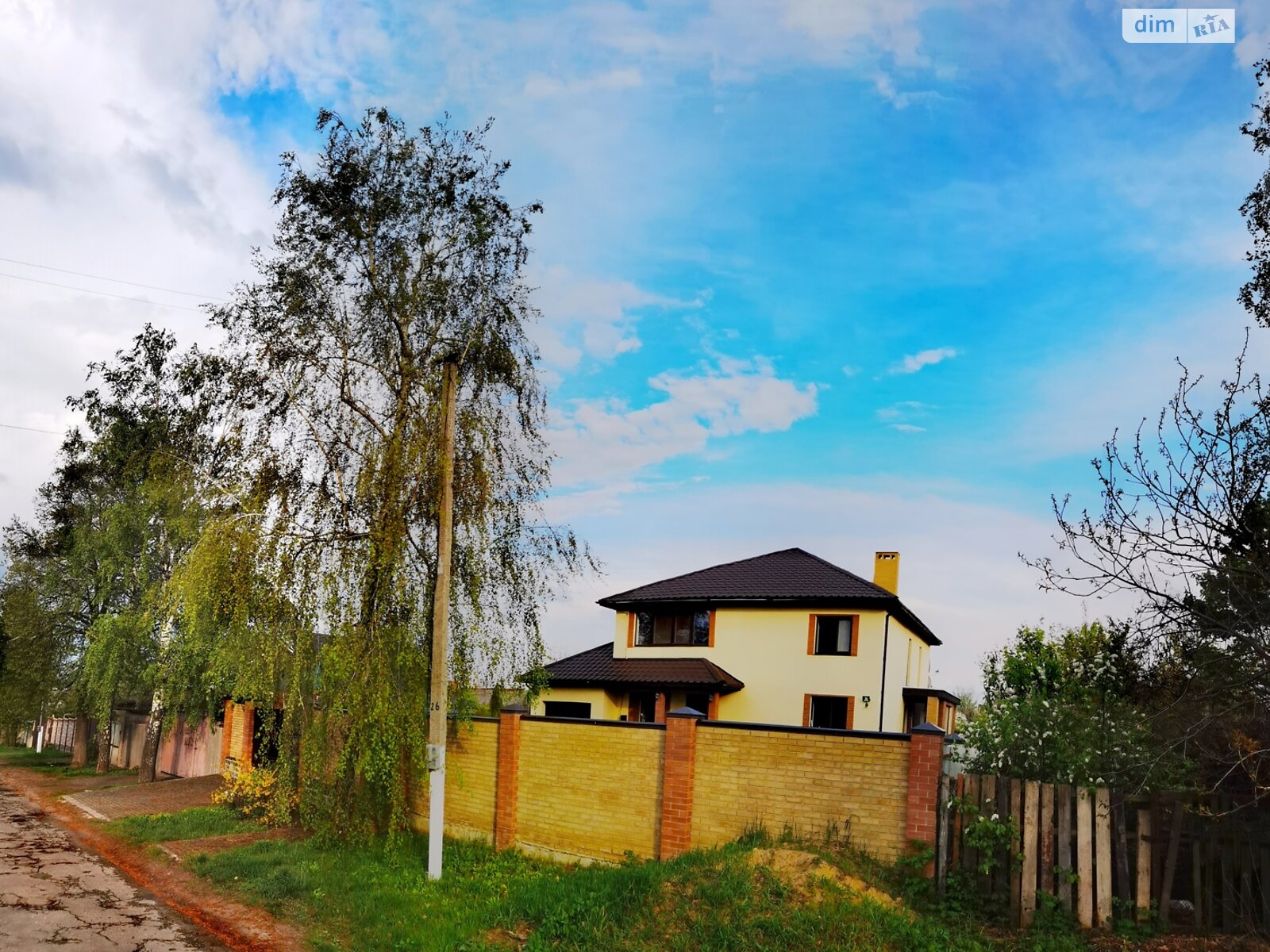 двухэтажный дом, 210 кв. м, кирпич. Сдается помесячно в Бабаях фото 1 двухэтажный дом, 210 кв. м, кирпич. Сдается помесячно в Бабаях фото 1