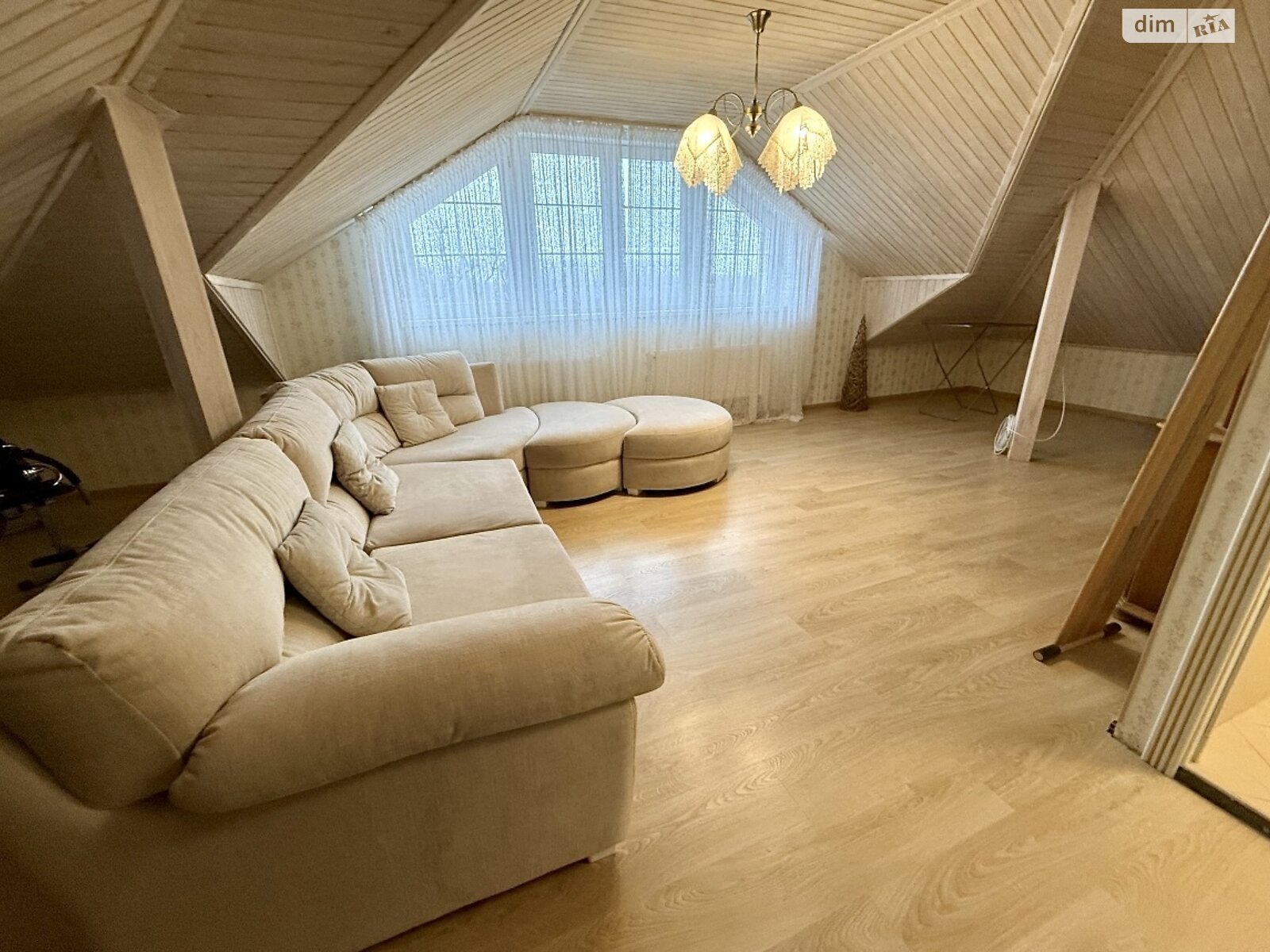 двухэтажный дом, 378 кв. м, кирпич. Сдается помесячно в Баловном фото 1