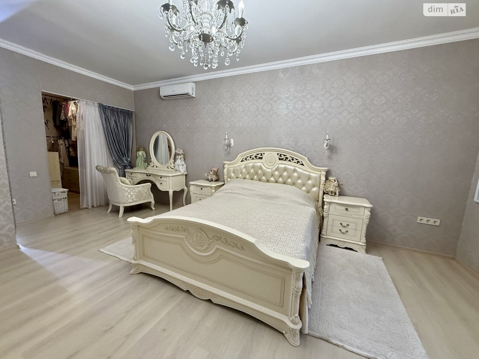 двухэтажный дом, 378 кв. м, кирпич. Сдается помесячно в Баловном фото 1