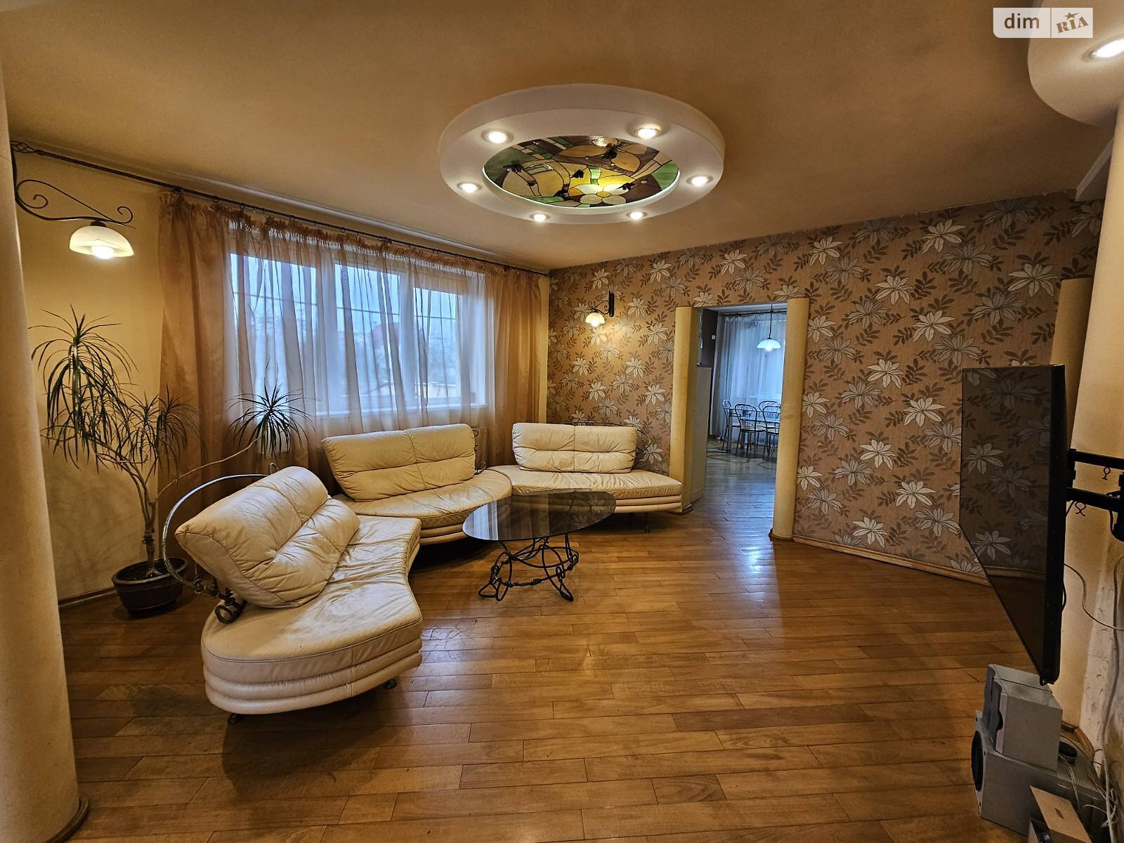 двоповерховий будинок з гаражем, 195 кв. м, цегла. Здається помісячно в Баранинці фото 1