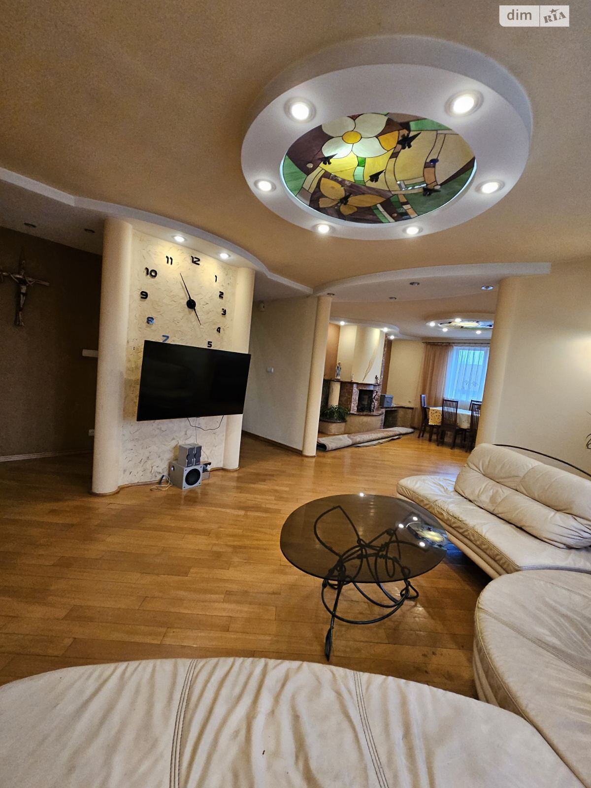 двоповерховий будинок з гаражем, 195 кв. м, цегла. Здається помісячно в Баранинці фото 1