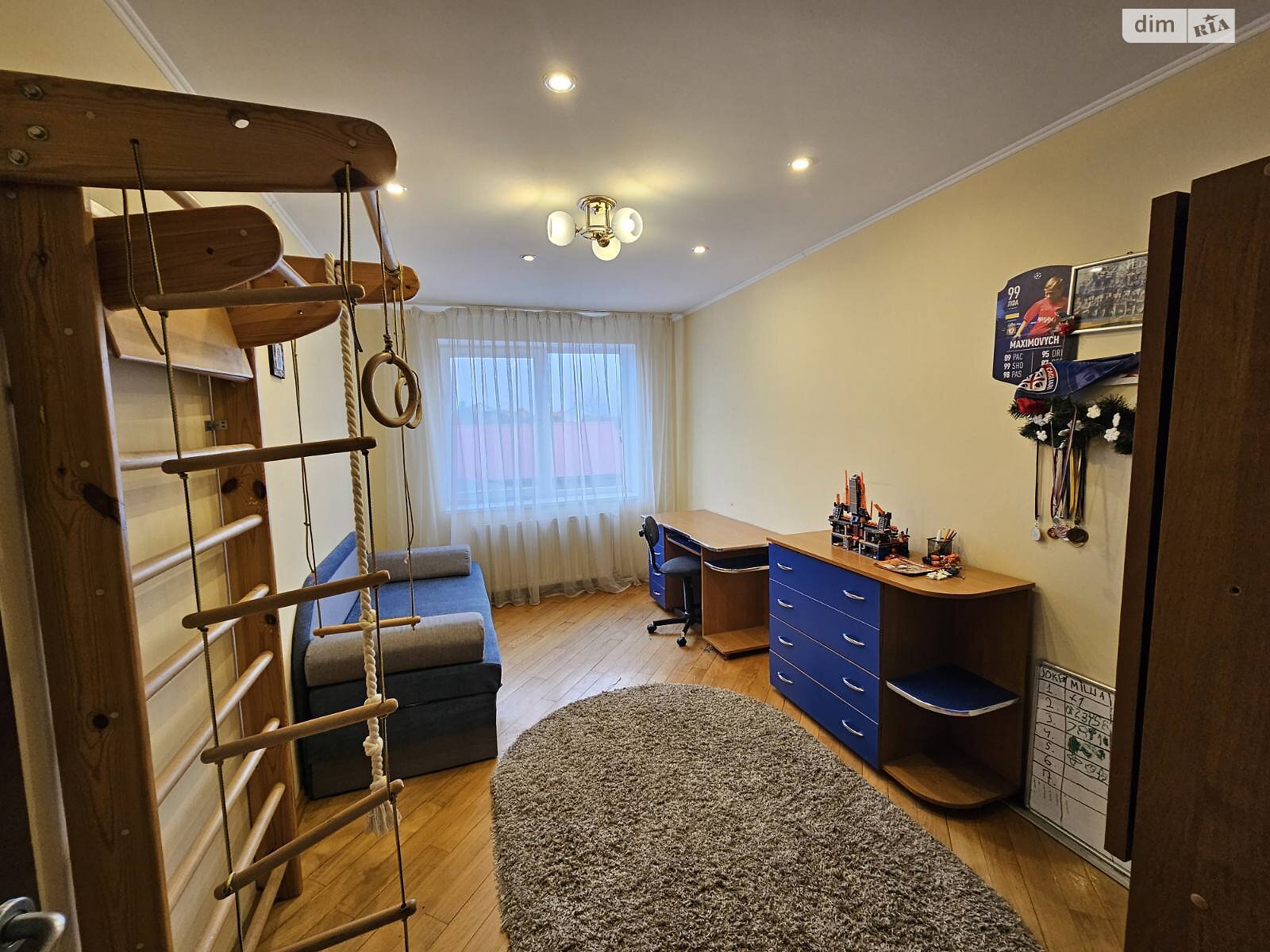 двоповерховий будинок з гаражем, 195 кв. м, цегла. Здається помісячно в Баранинці фото 1