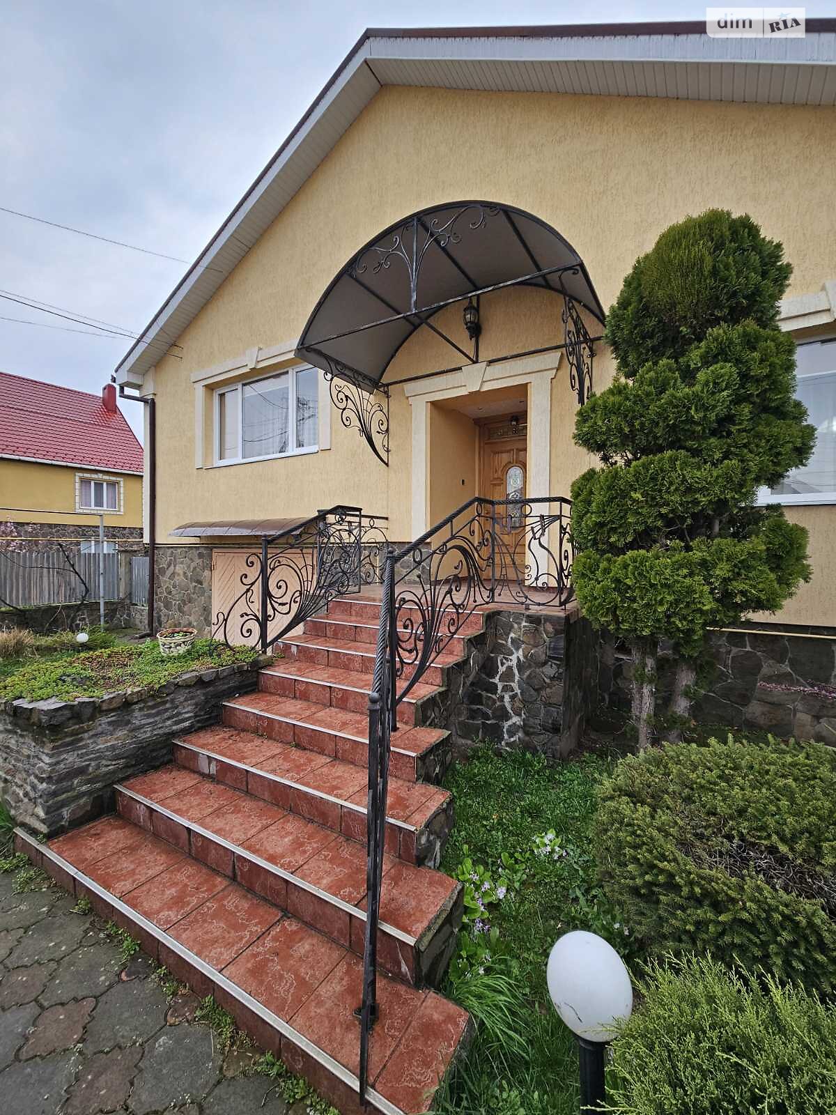 двоповерховий будинок з гаражем, 195 кв. м, цегла. Здається помісячно в Баранинці фото 1