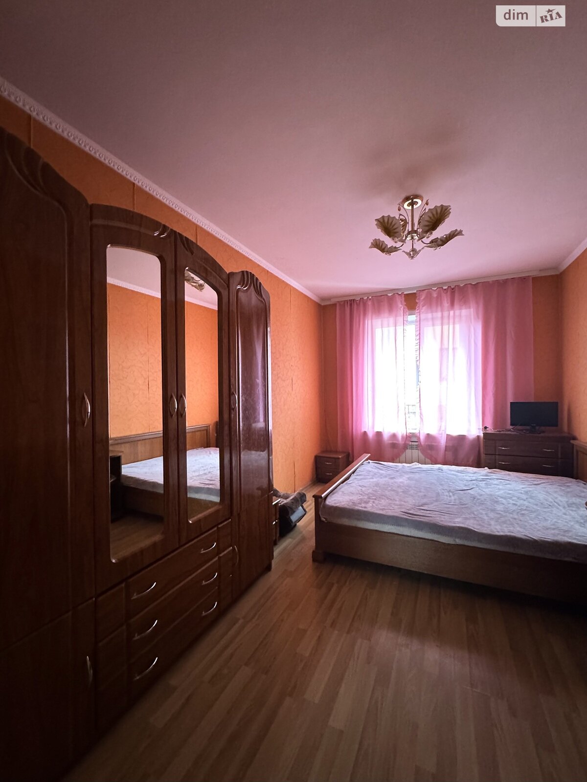 двоповерховий будинок з гаражем, 210 кв. м, цегла. Здається помісячно в Бармаки фото 1 двоповерховий будинок з гаражем, 210 кв. м, цегла. Здається помісячно в Бармаки фото 1