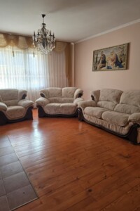 двухэтажный дом, 200 кв. м, кирпич. Сдается помесячно в Барвинке фото 2 двухэтажный дом, 200 кв. м, кирпич. Сдается помесячно в Барвинке фото 2