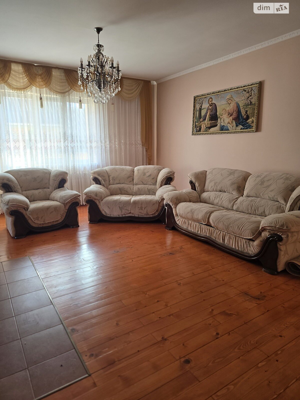 двухэтажный дом, 200 кв. м, кирпич. Сдается помесячно в Барвинке фото 1 двухэтажный дом, 200 кв. м, кирпич. Сдается помесячно в Барвинке фото 1