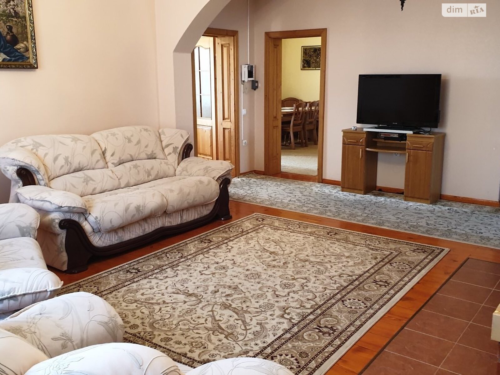 двухэтажный дом, 145 кв. м, кирпич. Сдается помесячно в Барвинке фото 1 двухэтажный дом, 145 кв. м, кирпич. Сдается помесячно в Барвинке фото 1