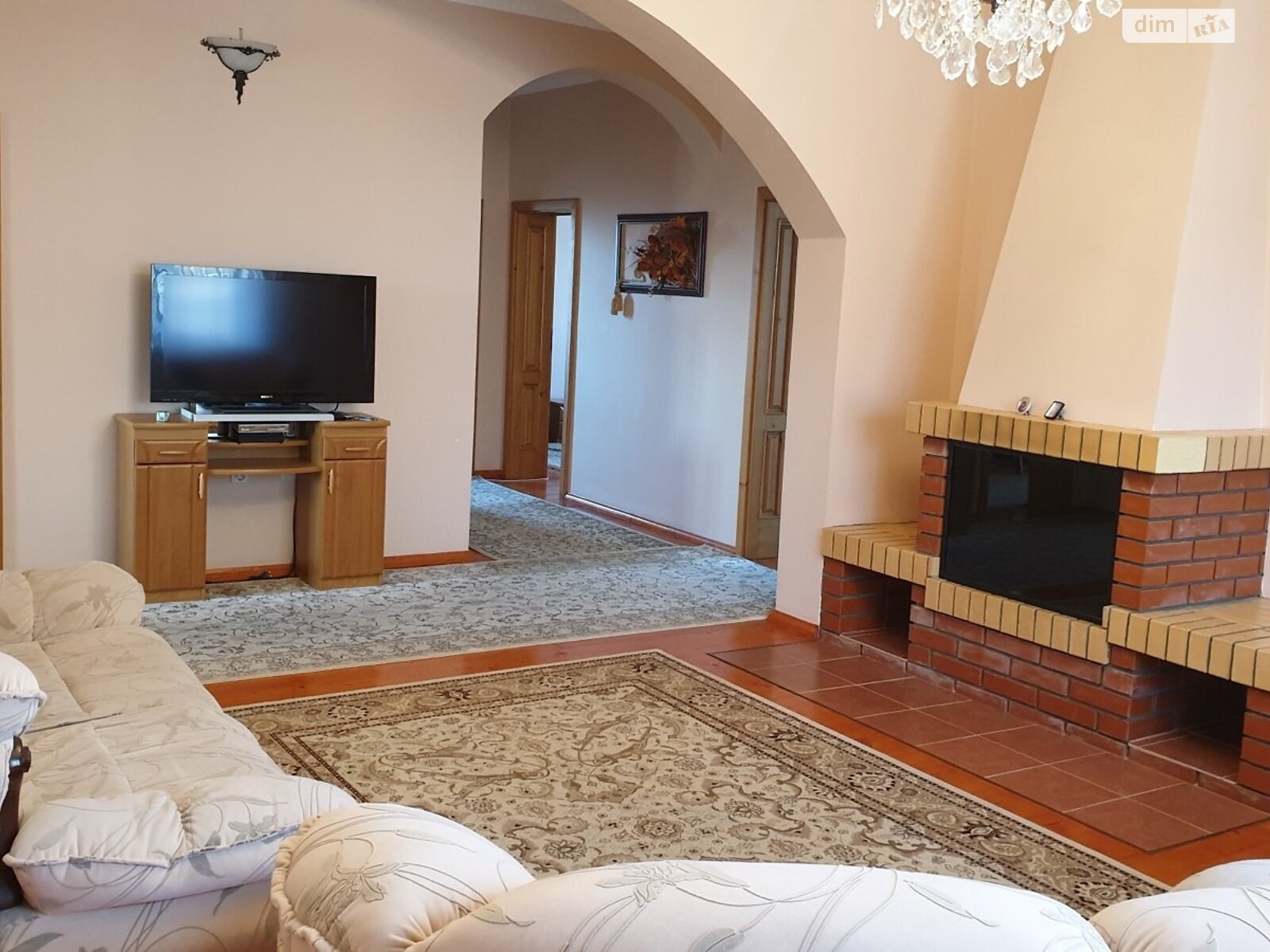 двухэтажный дом, 145 кв. м, кирпич. Сдается помесячно в Барвинке фото 1 двухэтажный дом, 145 кв. м, кирпич. Сдается помесячно в Барвинке фото 1