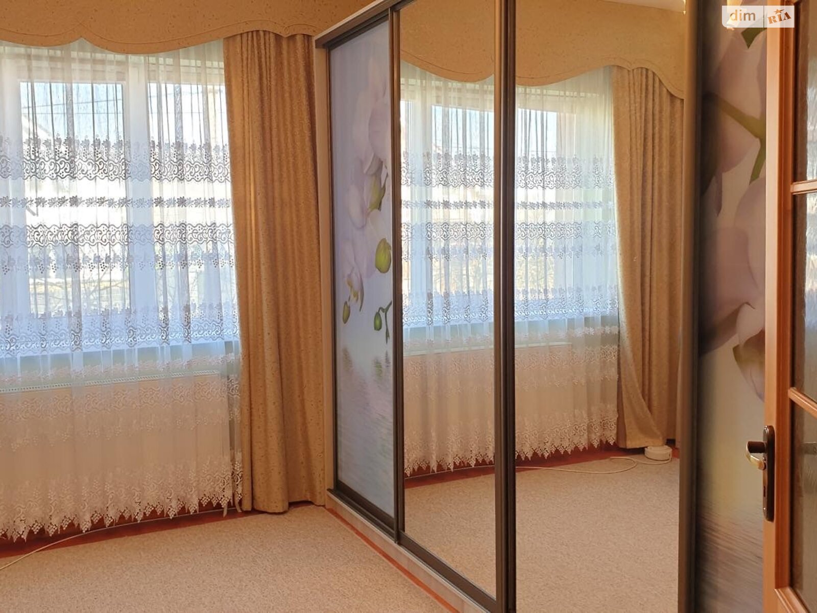 двухэтажный дом, 145 кв. м, кирпич. Сдается помесячно в Барвинке фото 1 двухэтажный дом, 145 кв. м, кирпич. Сдается помесячно в Барвинке фото 1