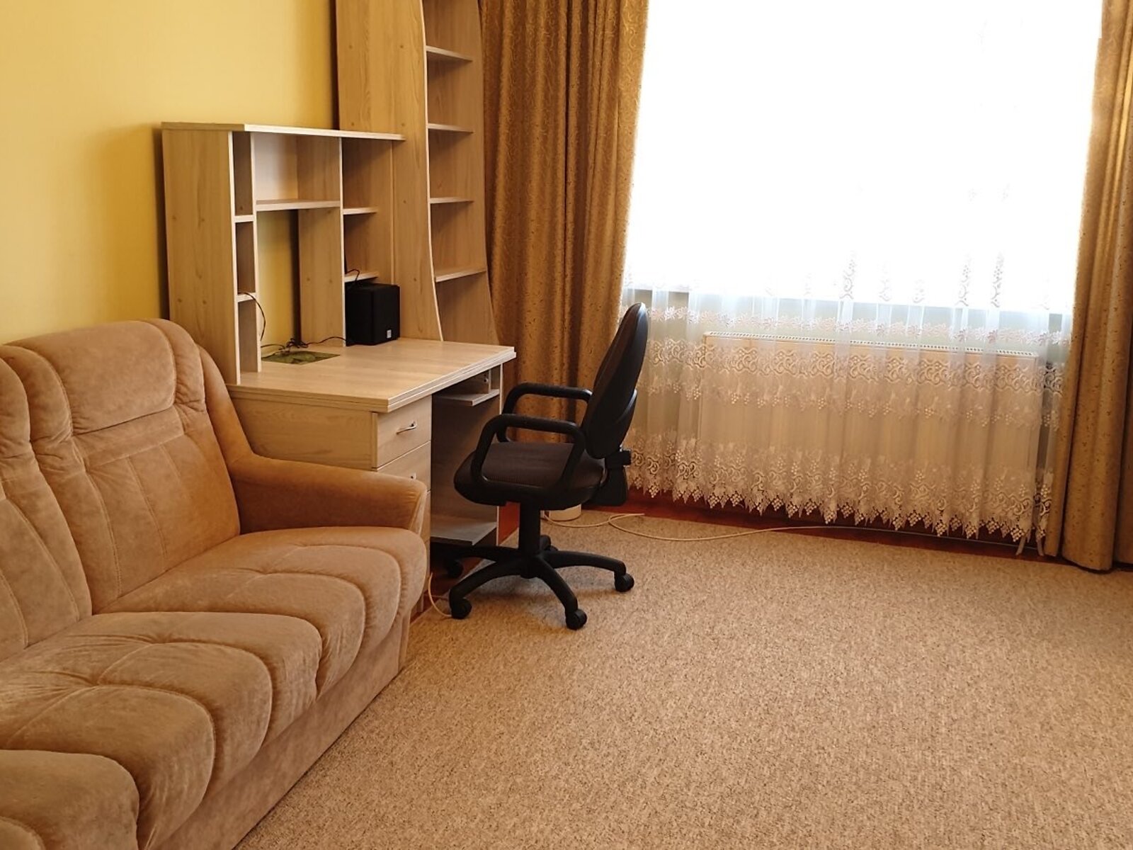 двухэтажный дом, 145 кв. м, кирпич. Сдается помесячно в Барвинке фото 1 двухэтажный дом, 145 кв. м, кирпич. Сдается помесячно в Барвинке фото 1