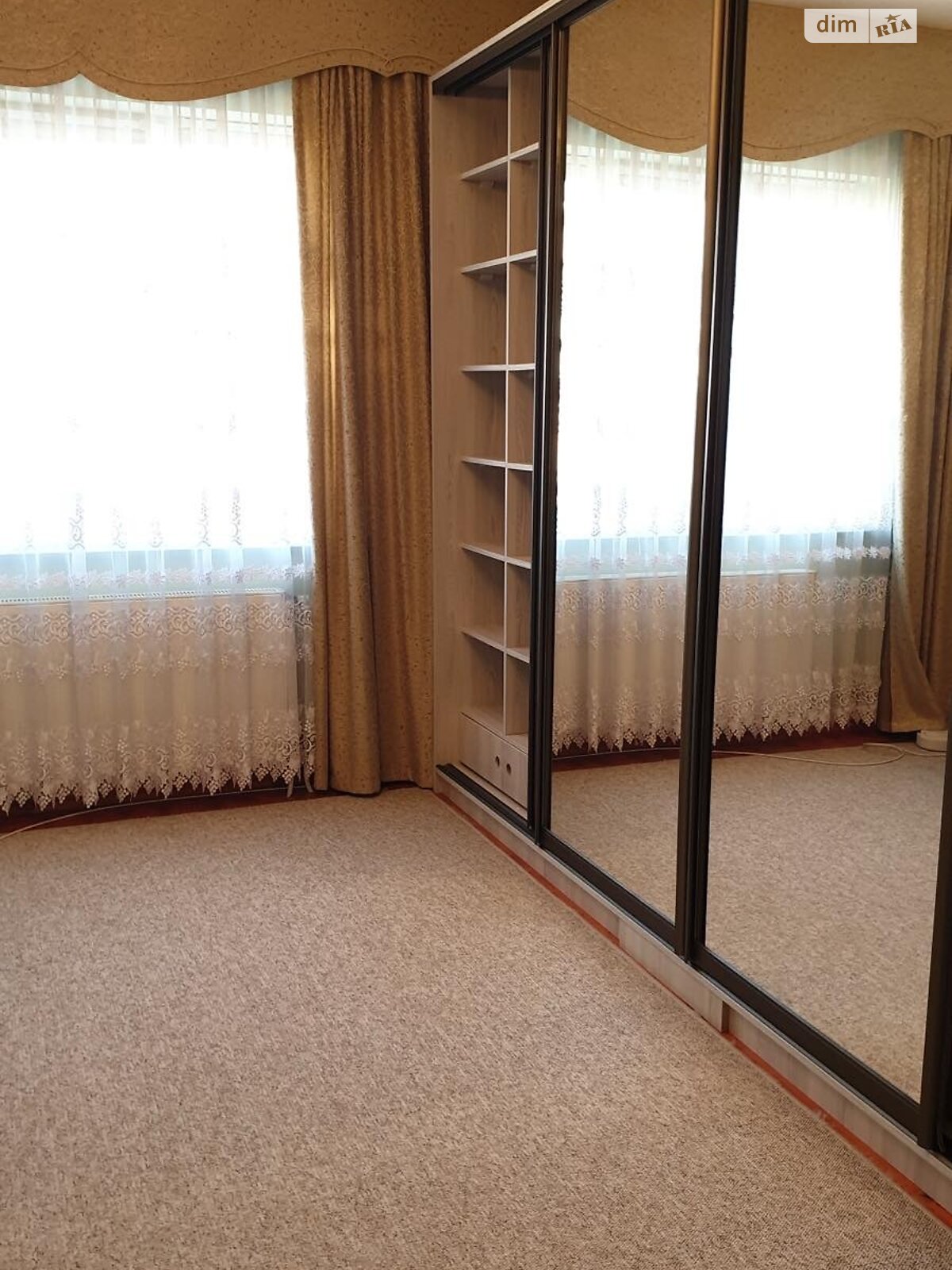 двухэтажный дом, 145 кв. м, кирпич. Сдается помесячно в Барвинке фото 1 двухэтажный дом, 145 кв. м, кирпич. Сдается помесячно в Барвинке фото 1