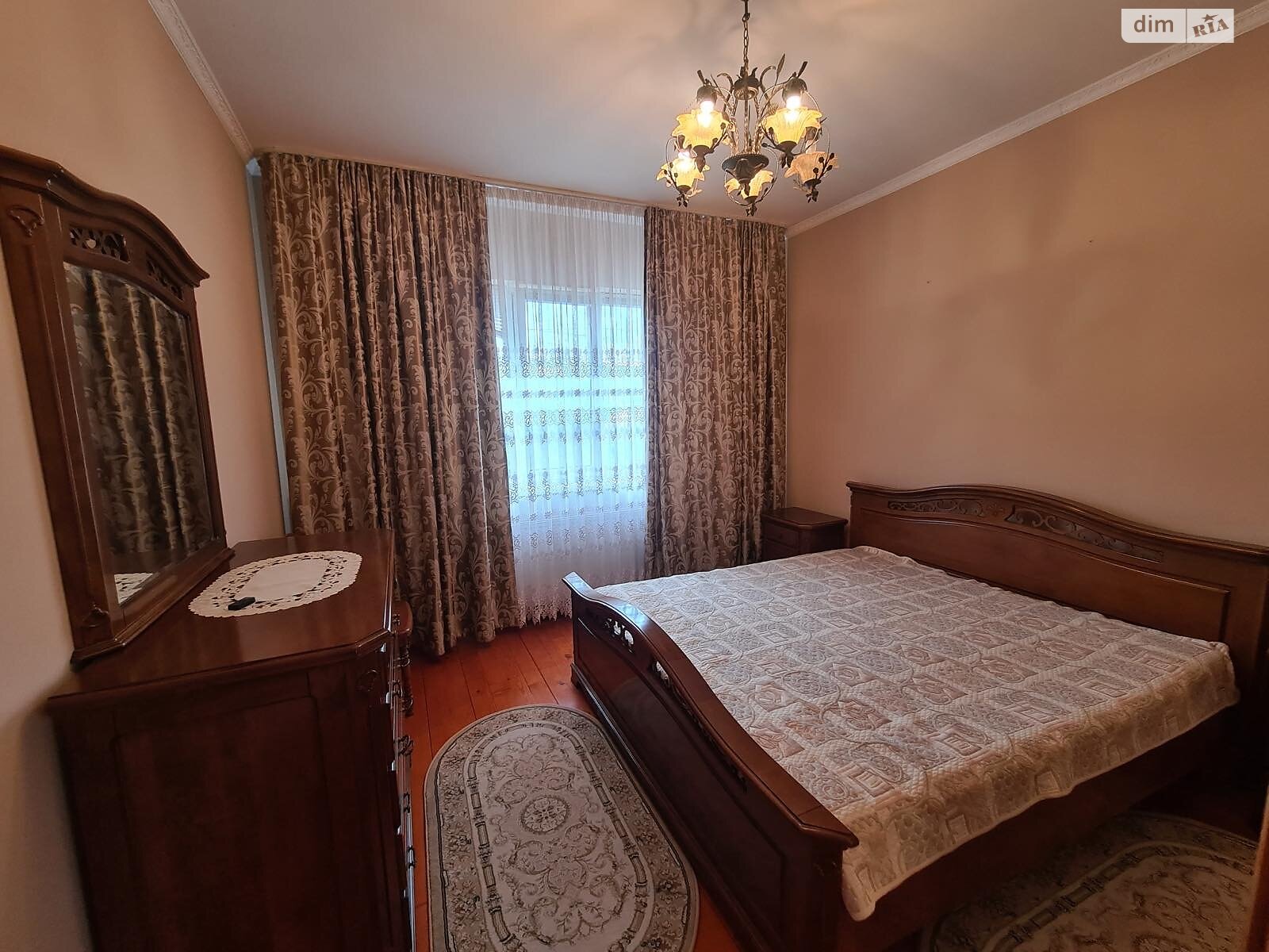 двухэтажный дом, 145 кв. м, кирпич. Сдается помесячно в Барвинке фото 1 двухэтажный дом, 145 кв. м, кирпич. Сдается помесячно в Барвинке фото 1