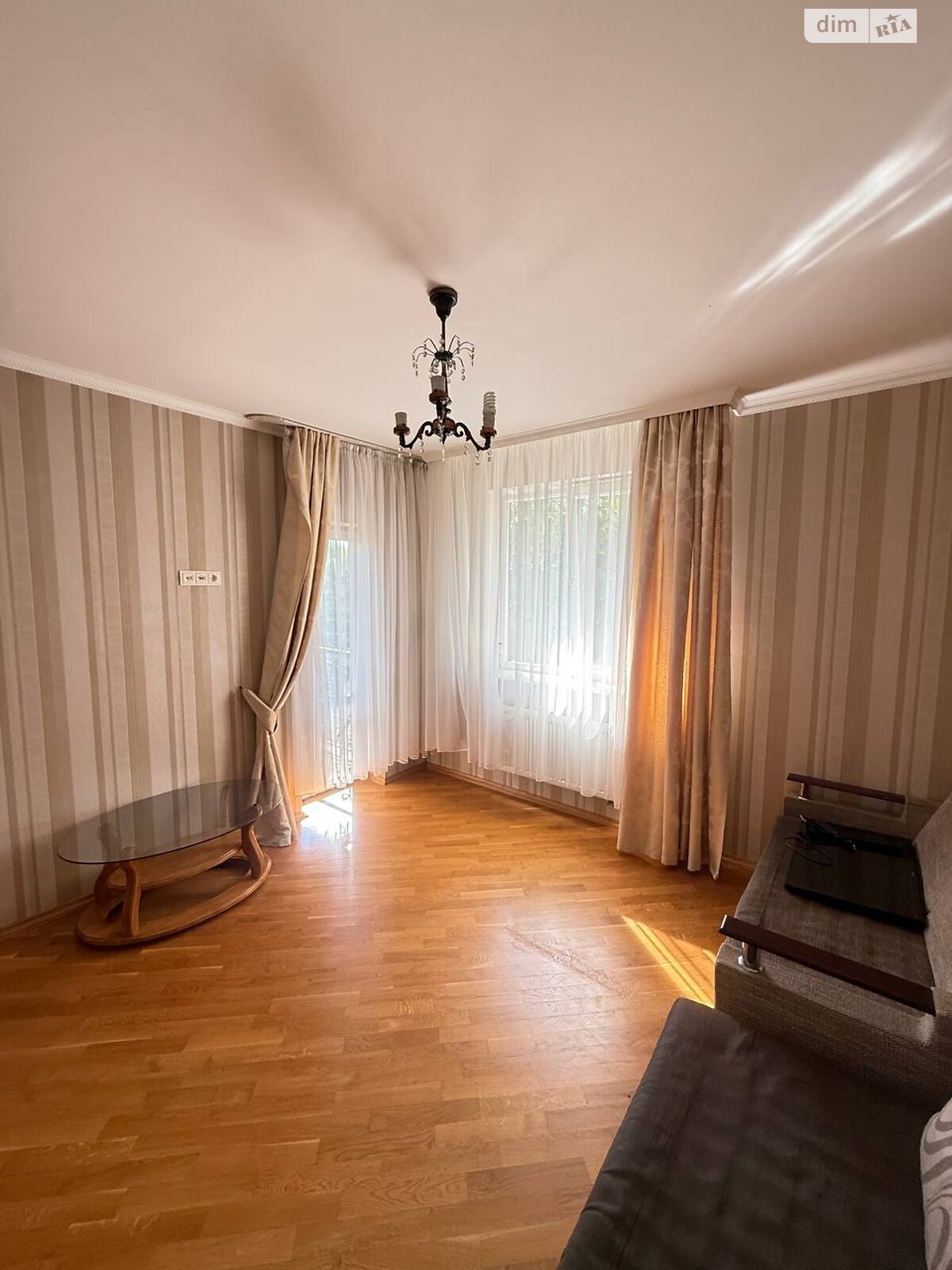 двоповерховий будинок бесідка, 180 кв. м, цегла. Здається помісячно в Басівці фото 1