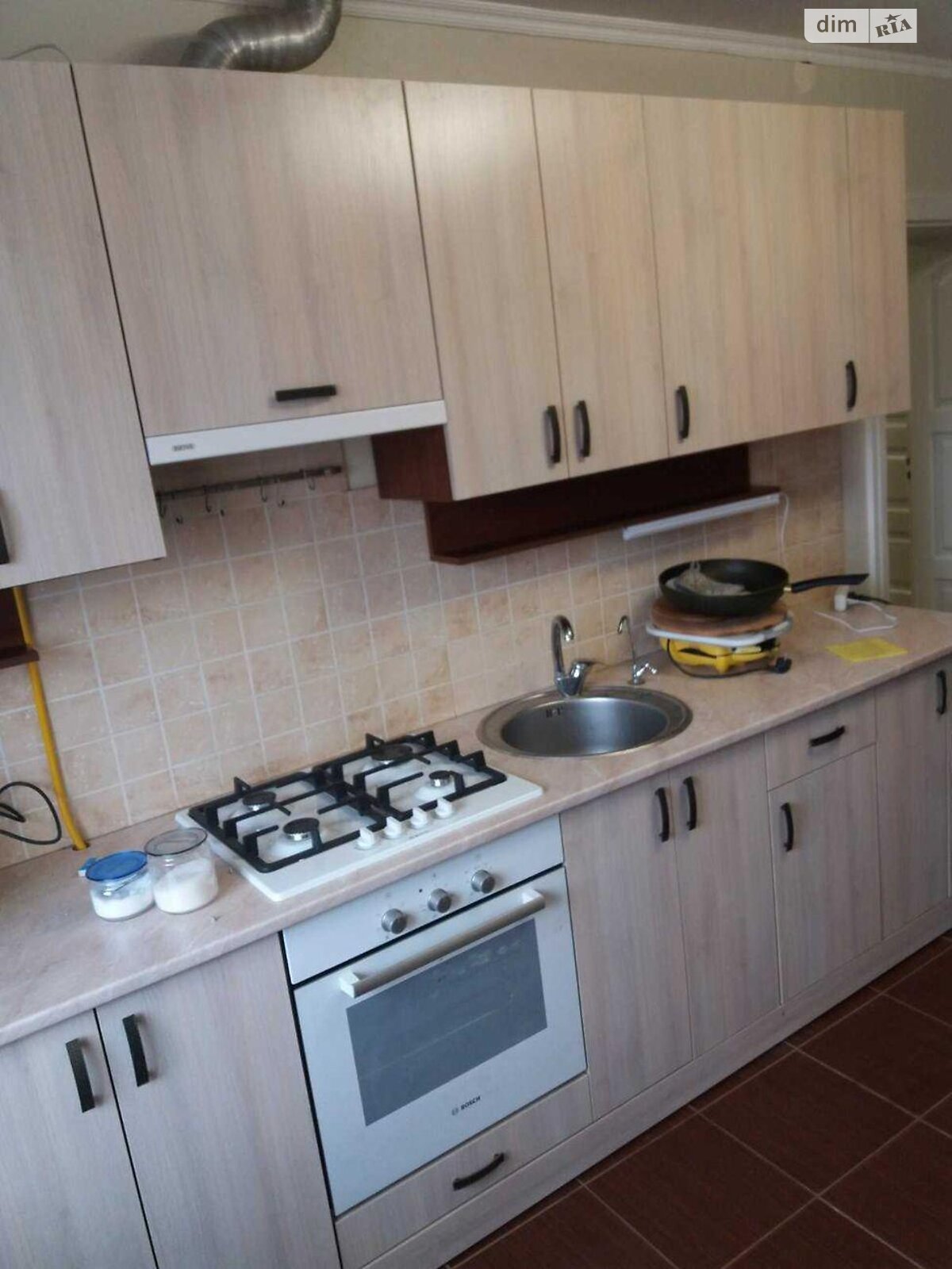 одноповерховий будинок, 105 кв. м, кирпич. Здається помісячно в Байківці фото 1 одноповерховий будинок, 105 кв. м, кирпич. Здається помісячно в Байківці фото 1