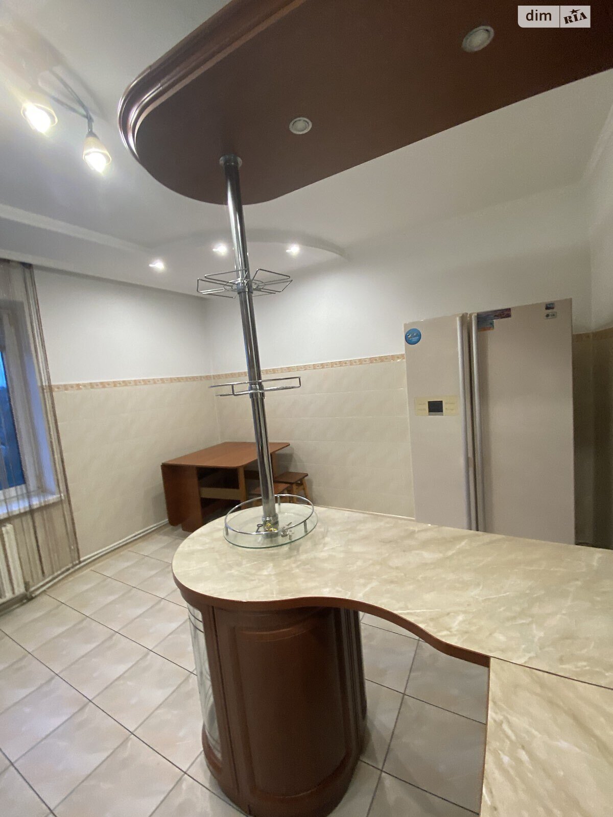 двоповерховий будинок, 232.6 кв. м, цегла. Здається помісячно в Байківці фото 1 двоповерховий будинок, 232.6 кв. м, цегла. Здається помісячно в Байківці фото 1