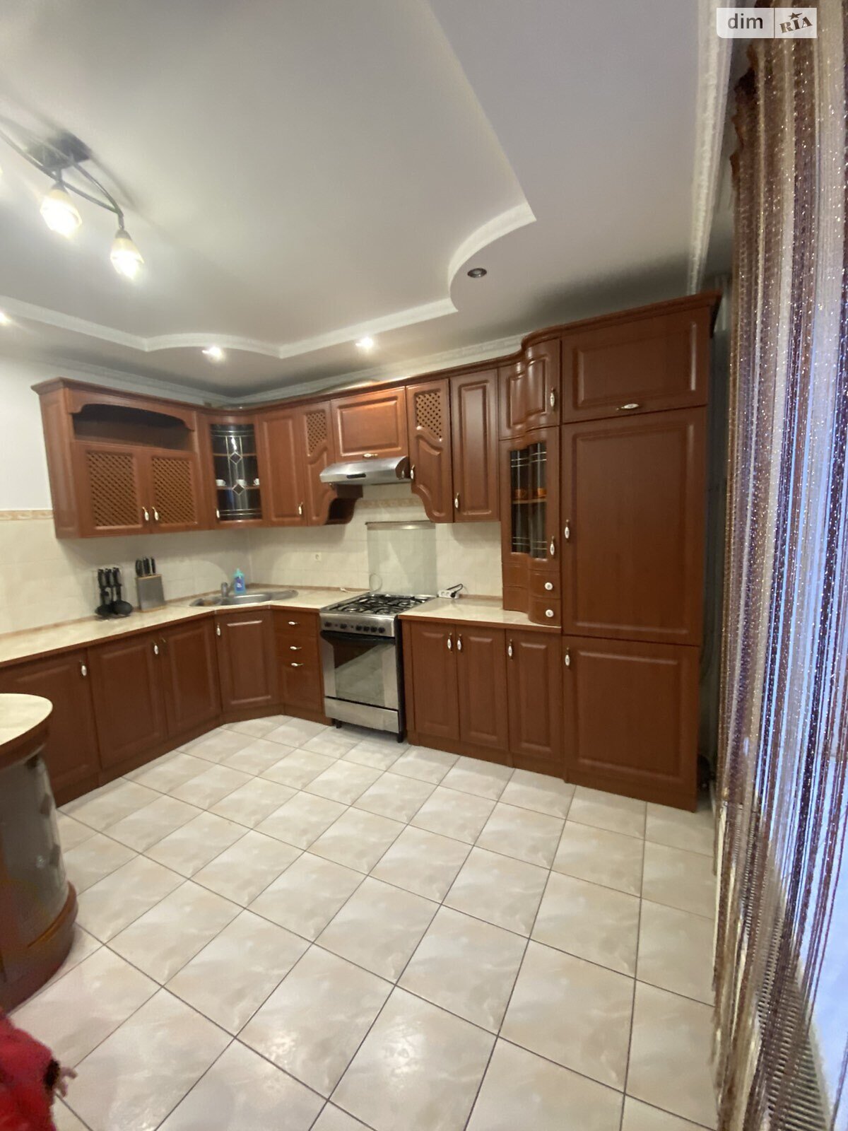 двоповерховий будинок, 232.6 кв. м, цегла. Здається помісячно в Байківці фото 1 двоповерховий будинок, 232.6 кв. м, цегла. Здається помісячно в Байківці фото 1