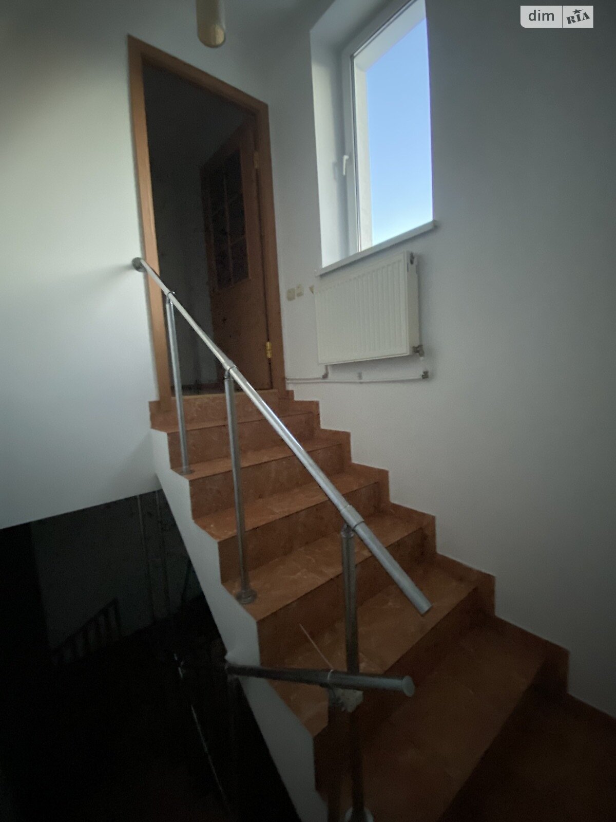 двоповерховий будинок, 232.6 кв. м, цегла. Здається помісячно в Байківці фото 1 двоповерховий будинок, 232.6 кв. м, цегла. Здається помісячно в Байківці фото 1