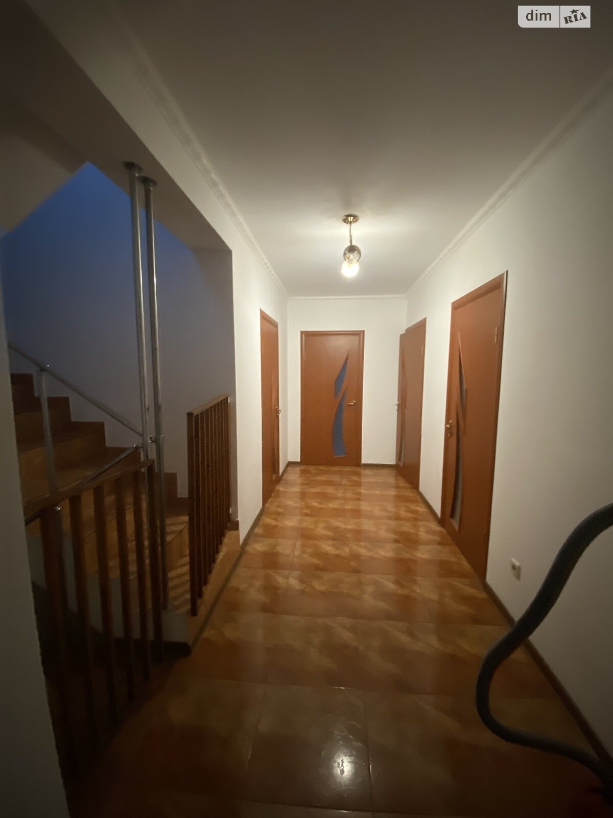 двоповерховий будинок, 232.6 кв. м, цегла. Здається помісячно в Байківці фото 1 двоповерховий будинок, 232.6 кв. м, цегла. Здається помісячно в Байківці фото 1